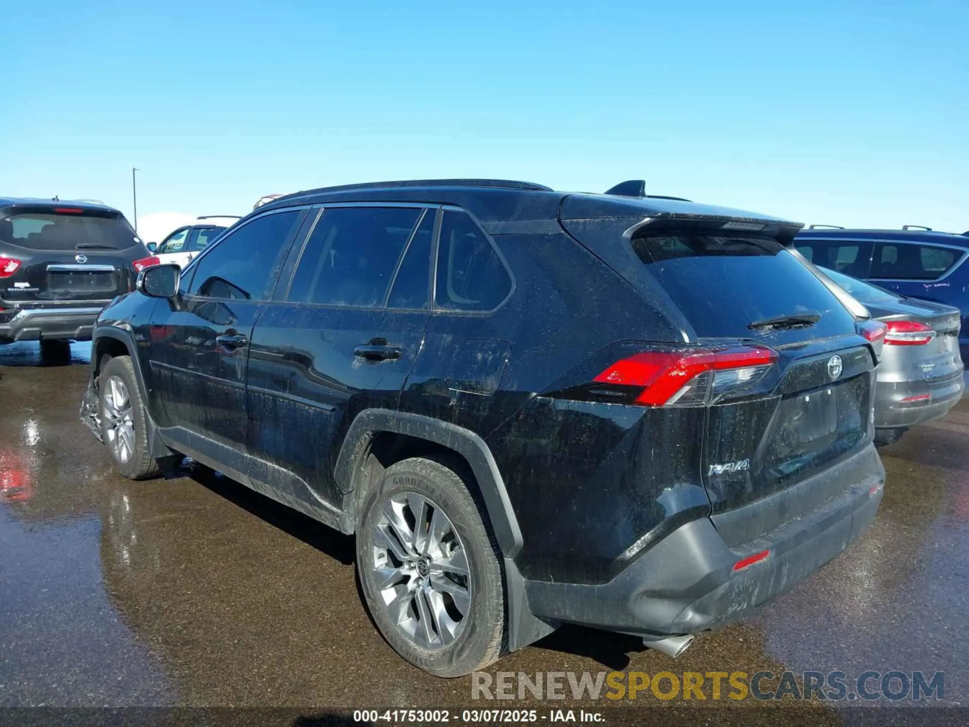 3 Photograph of a damaged car 2T3A1RFV1PW396812 TOYOTA RAV4 2023