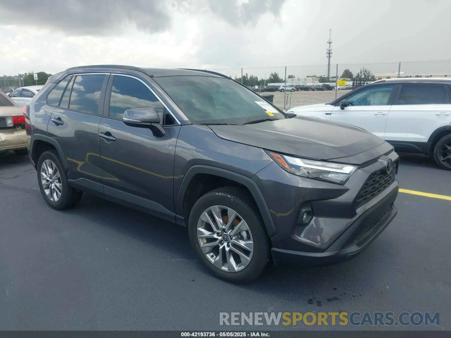 1 Photograph of a damaged car 2T3A1RFV1PW402415 TOYOTA RAV4 2023