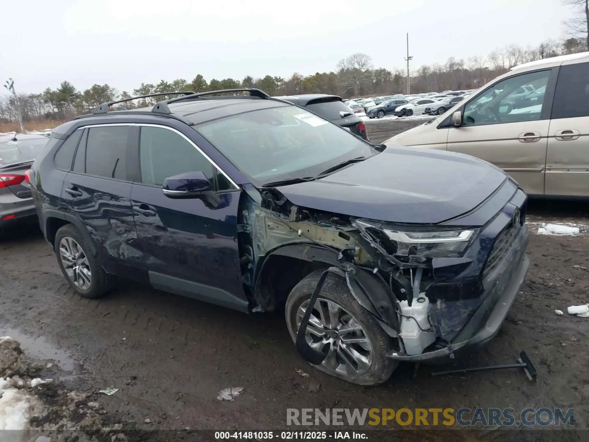 13 Photograph of a damaged car 2T3A1RFV2PW368825 TOYOTA RAV4 2023