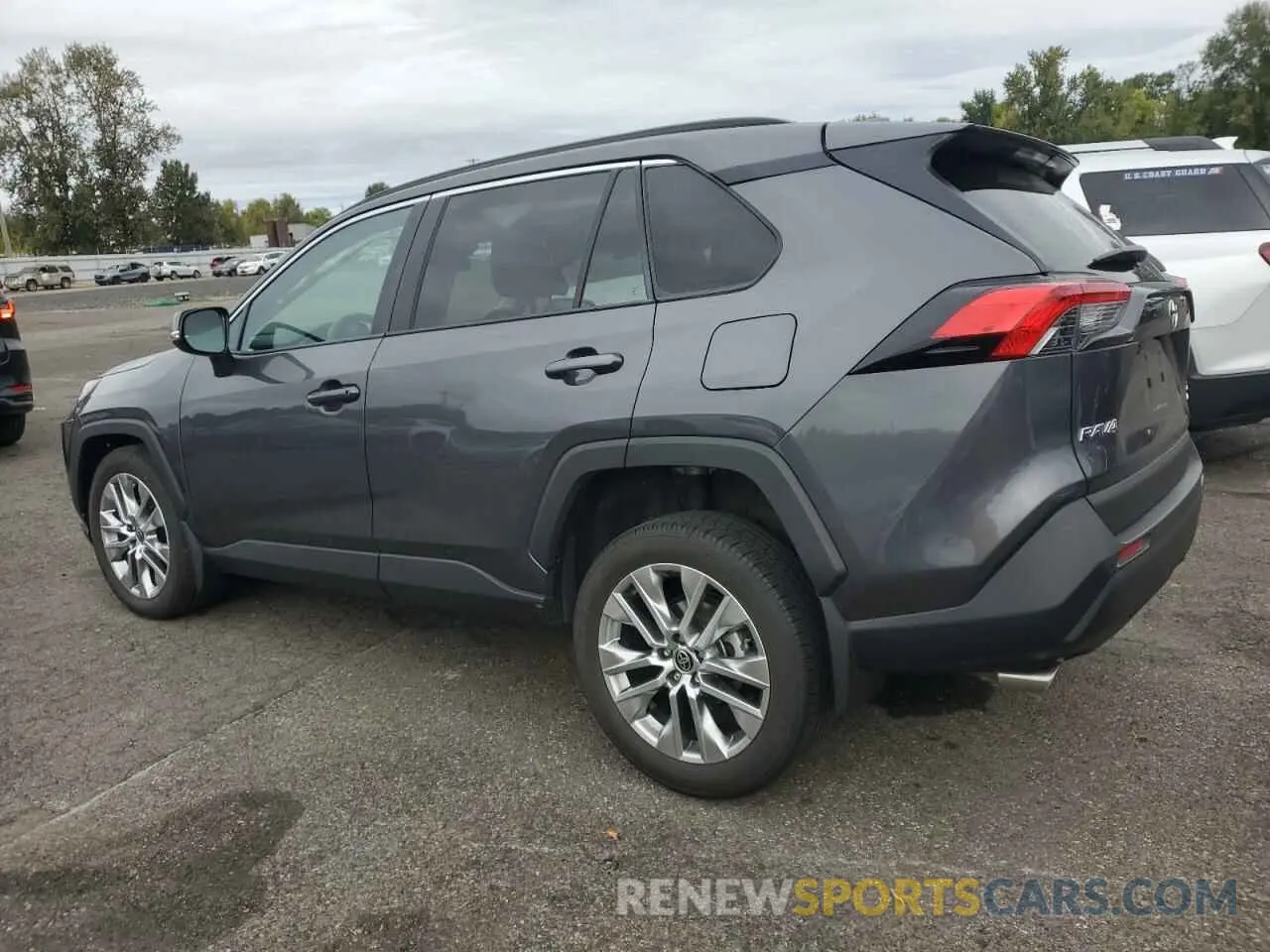 2 Photograph of a damaged car 2T3A1RFV3PC331302 TOYOTA RAV4 2023