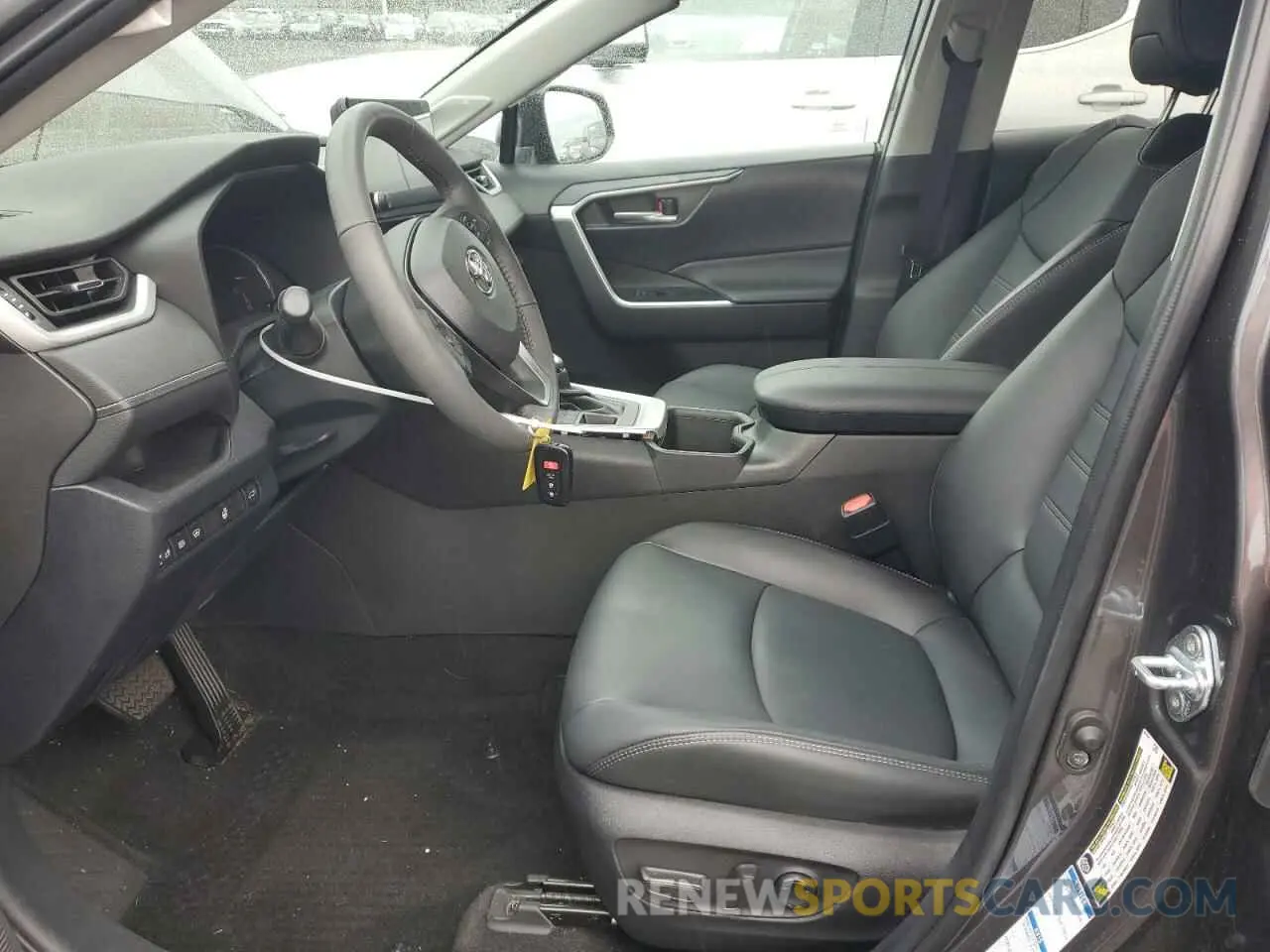7 Photograph of a damaged car 2T3A1RFV3PC331302 TOYOTA RAV4 2023