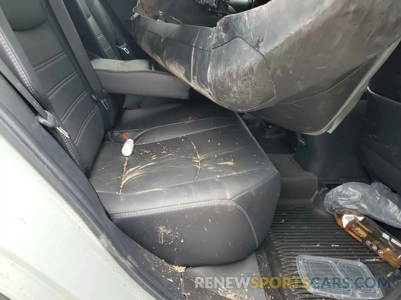 12 Photograph of a damaged car 2T3A1RFV3PW351919 TOYOTA RAV4 2023