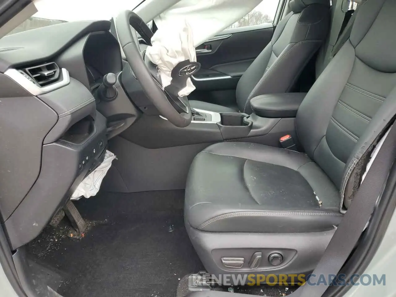 7 Photograph of a damaged car 2T3A1RFV3PW351919 TOYOTA RAV4 2023