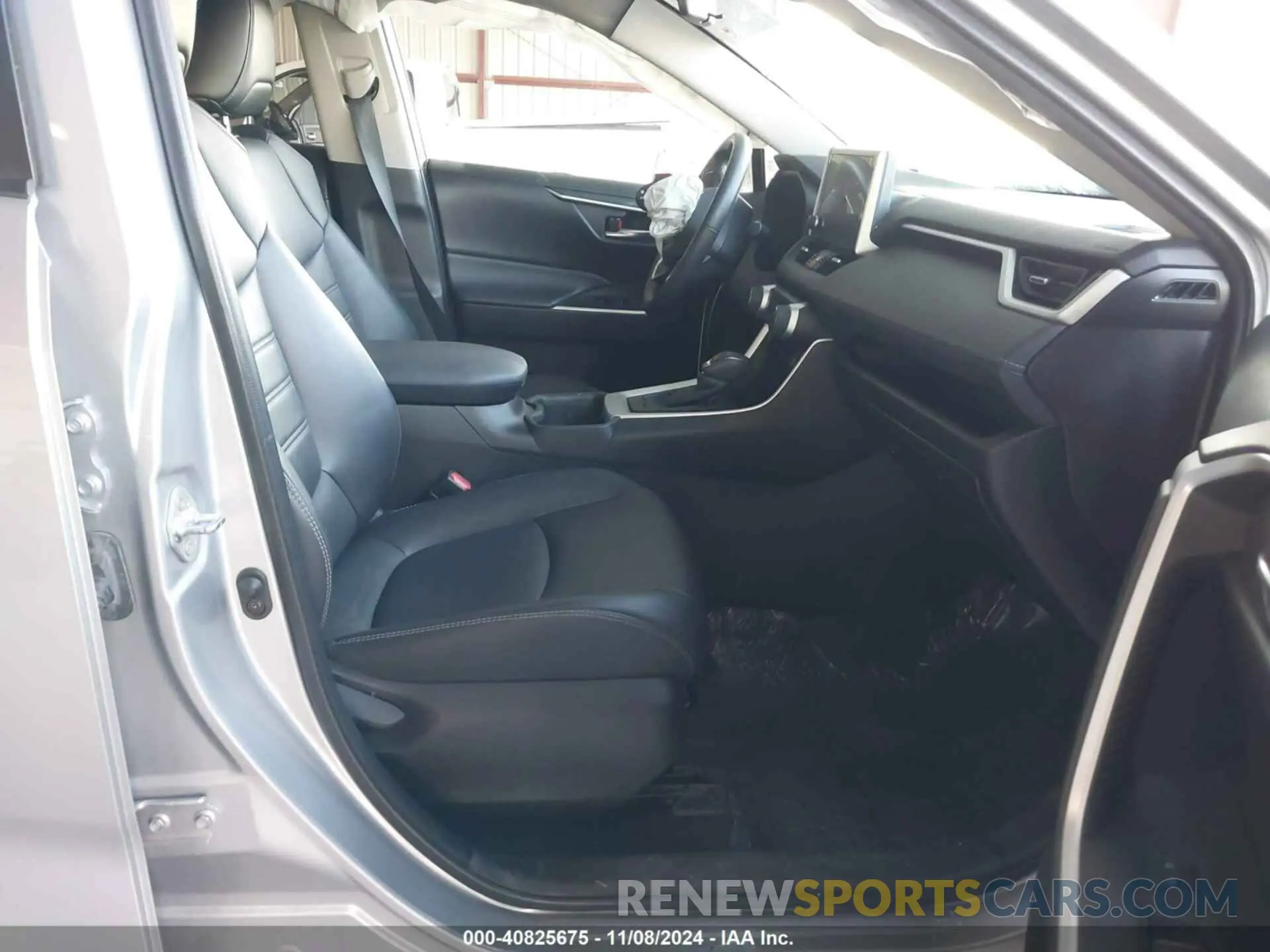 5 Photograph of a damaged car 2T3A1RFV5PW332594 TOYOTA RAV4 2023