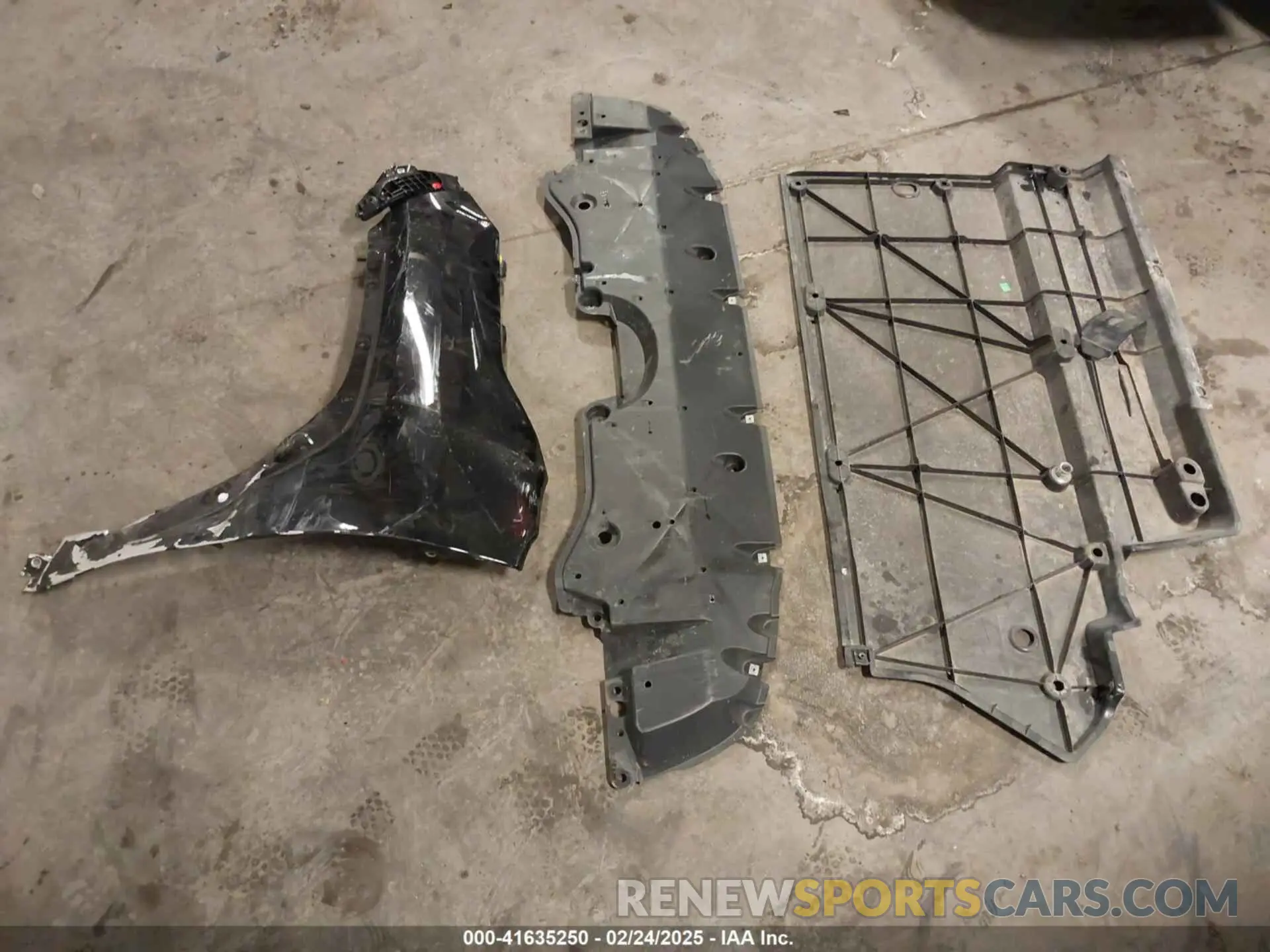 18 Photograph of a damaged car 2T3A1RFV6PC392062 TOYOTA RAV4 2023