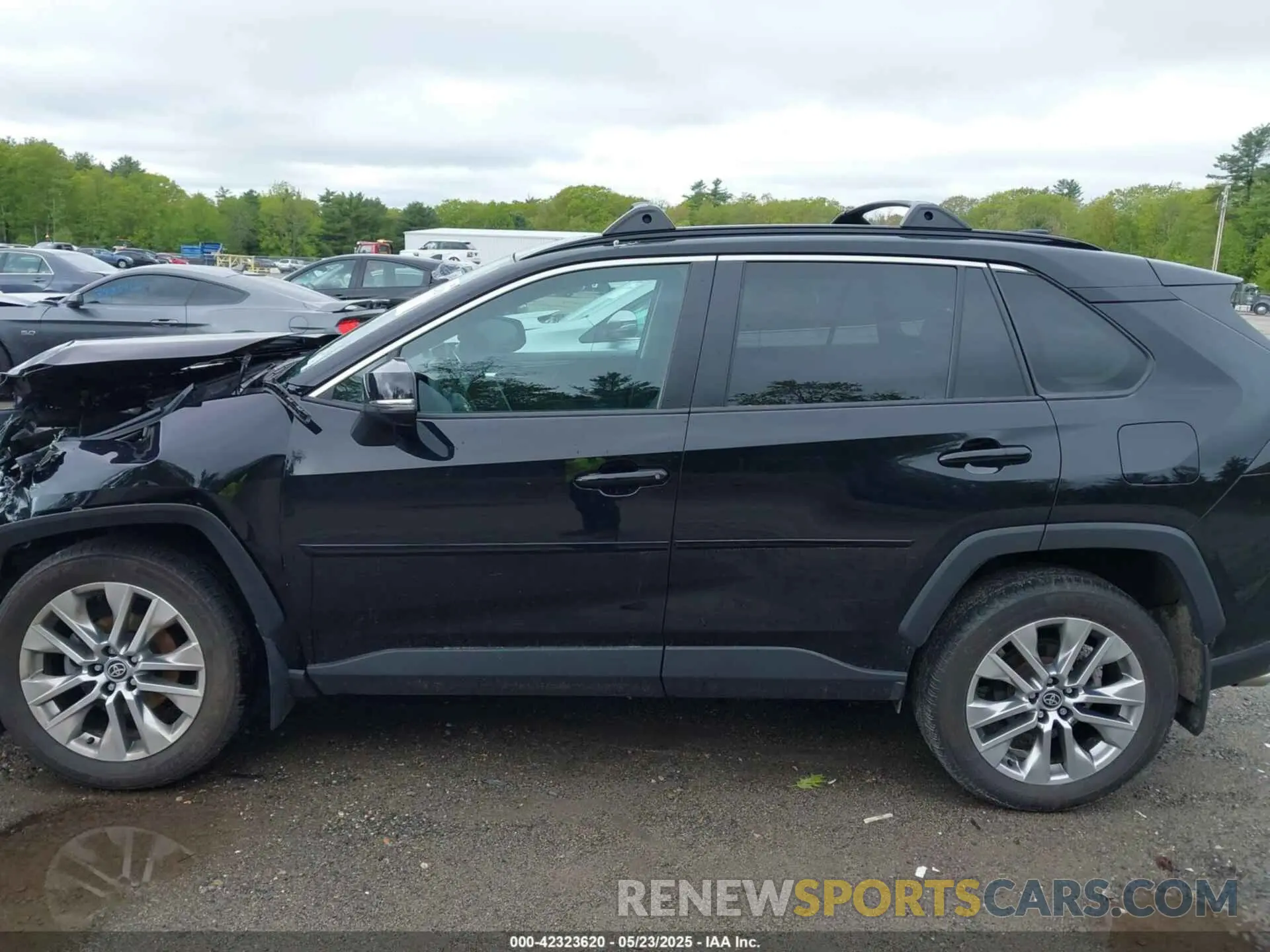 14 Photograph of a damaged car 2T3A1RFV7PC345557 TOYOTA RAV4 2023