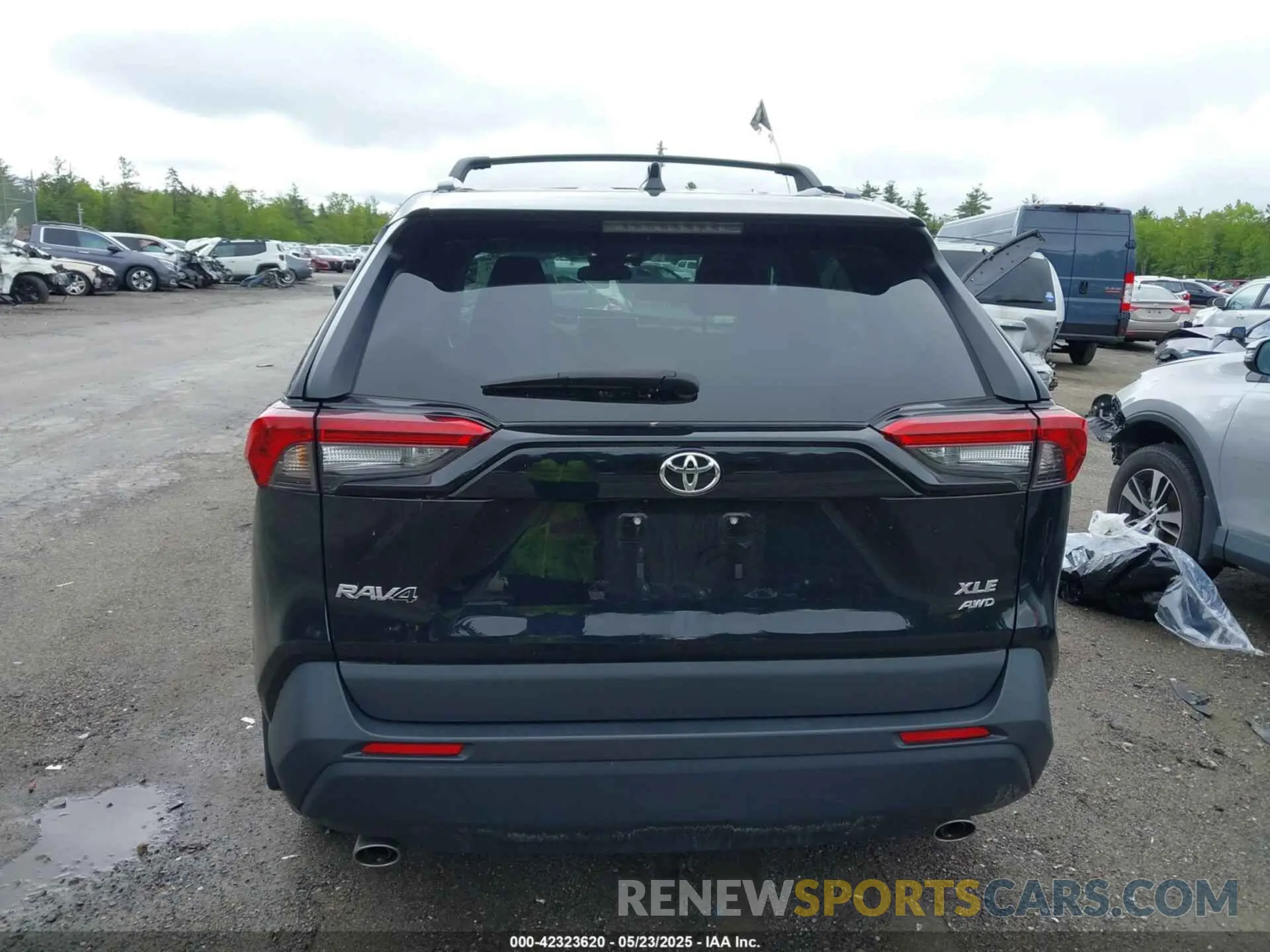 16 Photograph of a damaged car 2T3A1RFV7PC345557 TOYOTA RAV4 2023