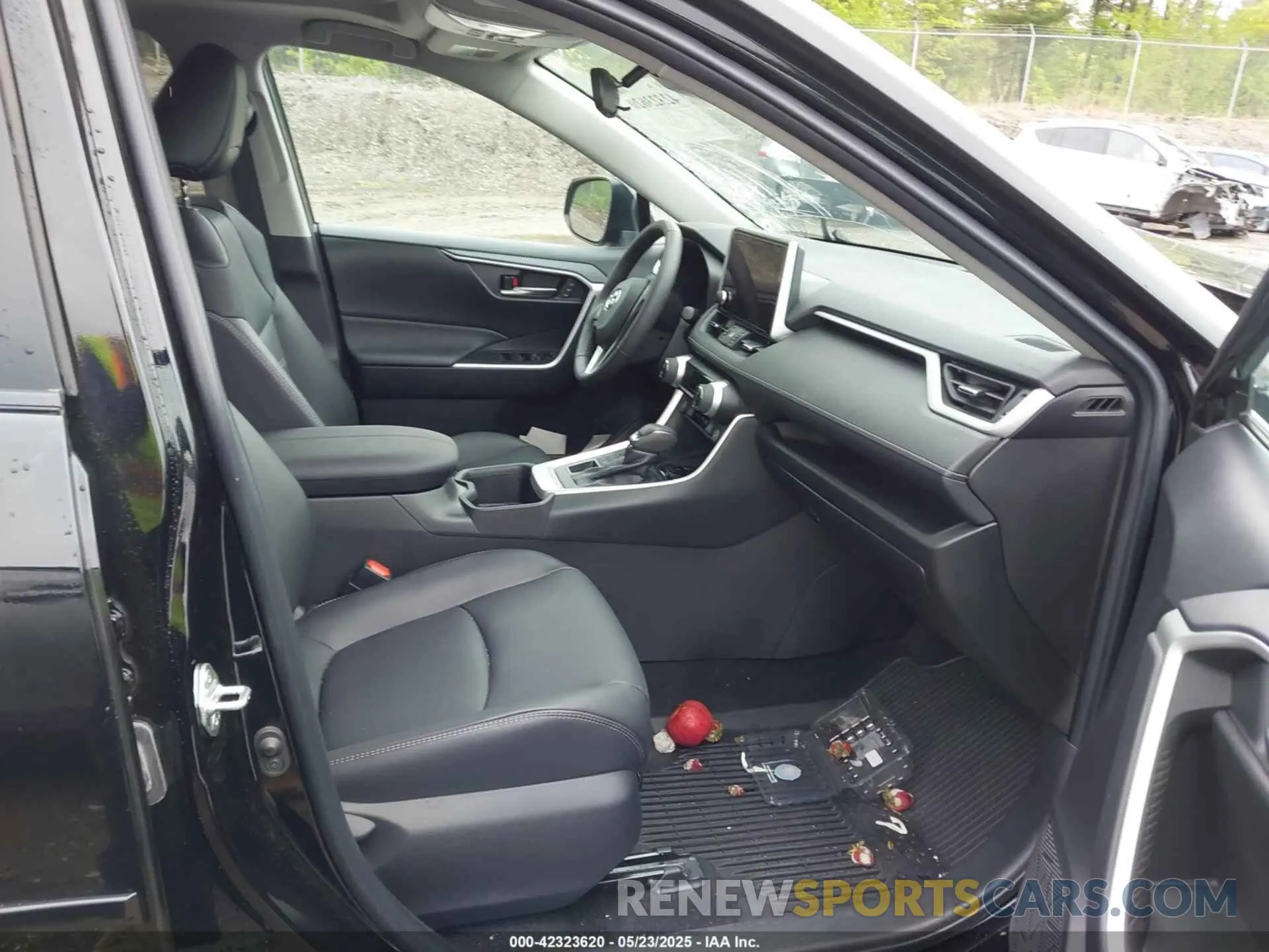 5 Photograph of a damaged car 2T3A1RFV7PC345557 TOYOTA RAV4 2023