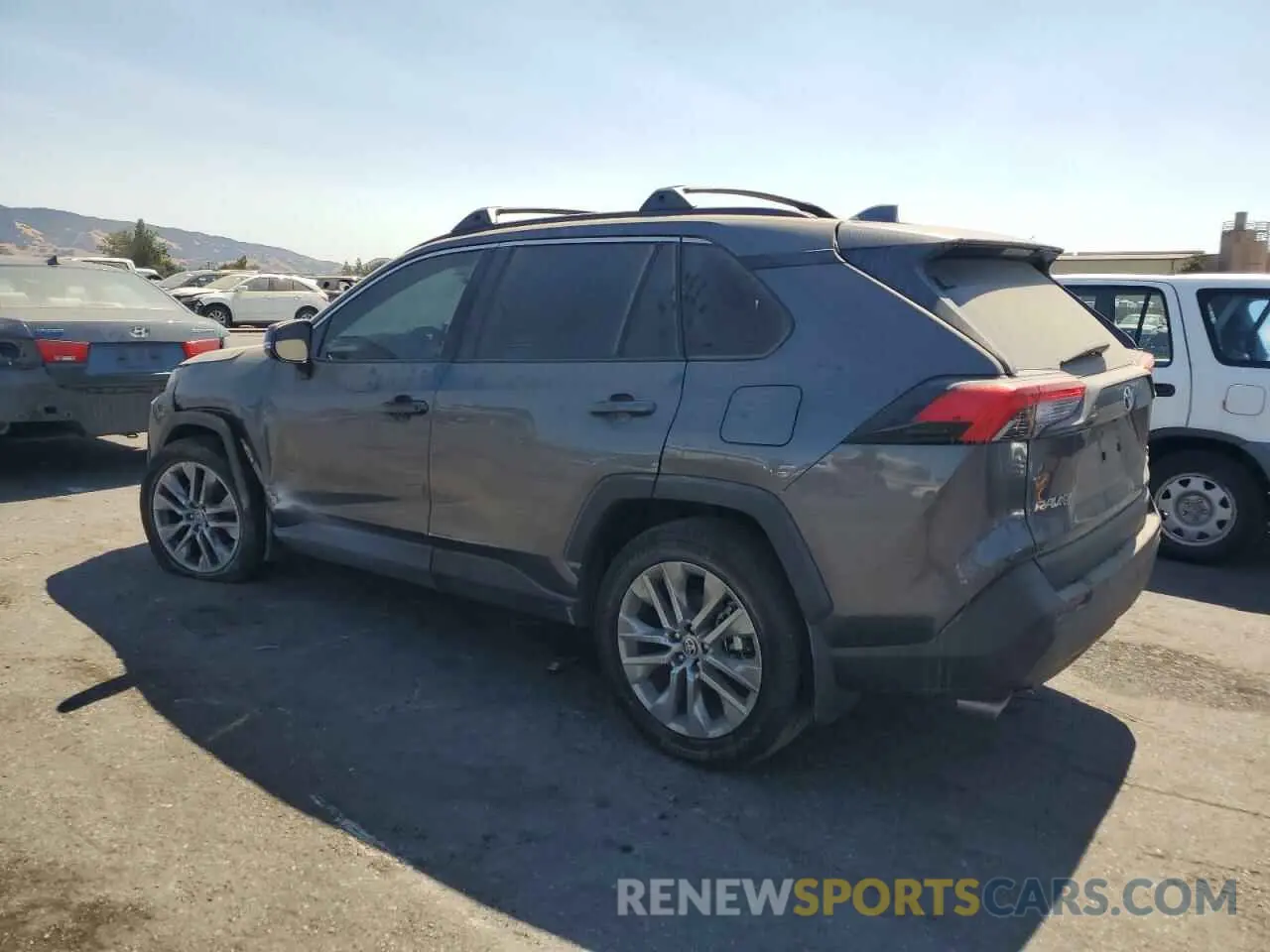 2 Photograph of a damaged car 2T3A1RFV8PC361136 TOYOTA RAV4 2023