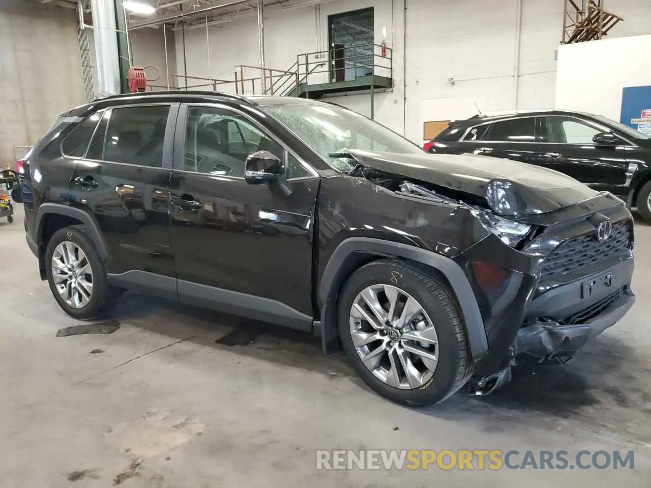 4 Photograph of a damaged car 2T3A1RFV8PC381385 TOYOTA RAV4 2023