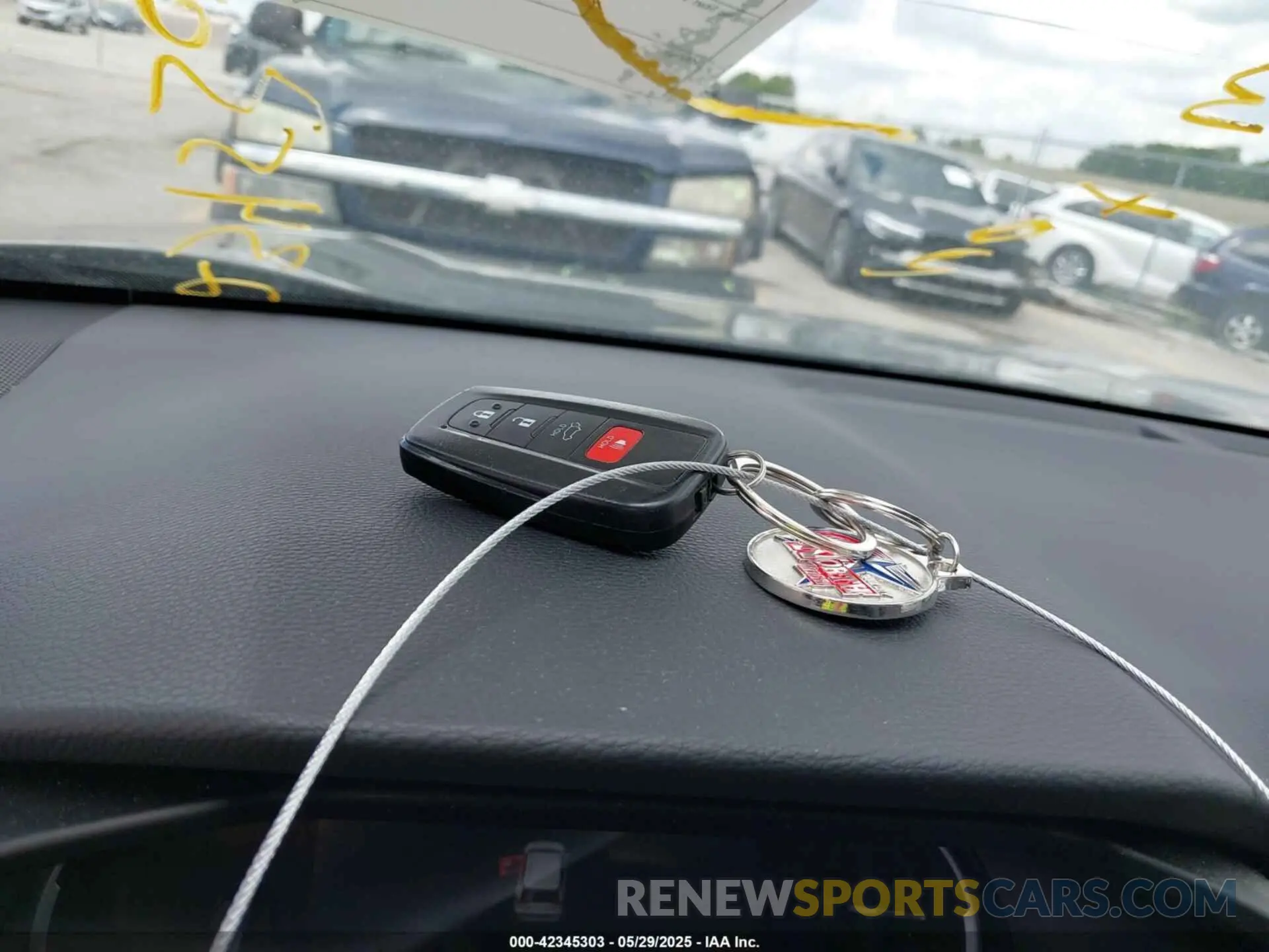 11 Photograph of a damaged car 2T3A1RFVXPC350896 TOYOTA RAV4 2023