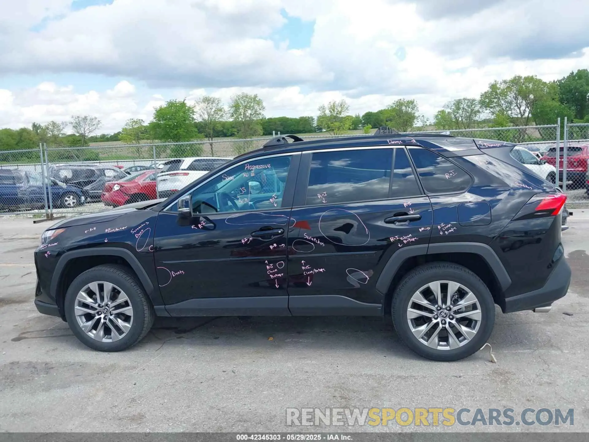 14 Photograph of a damaged car 2T3A1RFVXPC350896 TOYOTA RAV4 2023