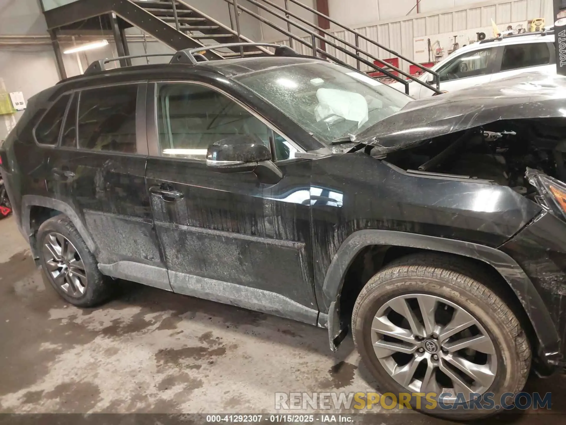 13 Photograph of a damaged car 2T3A1RFVXPC355287 TOYOTA RAV4 2023