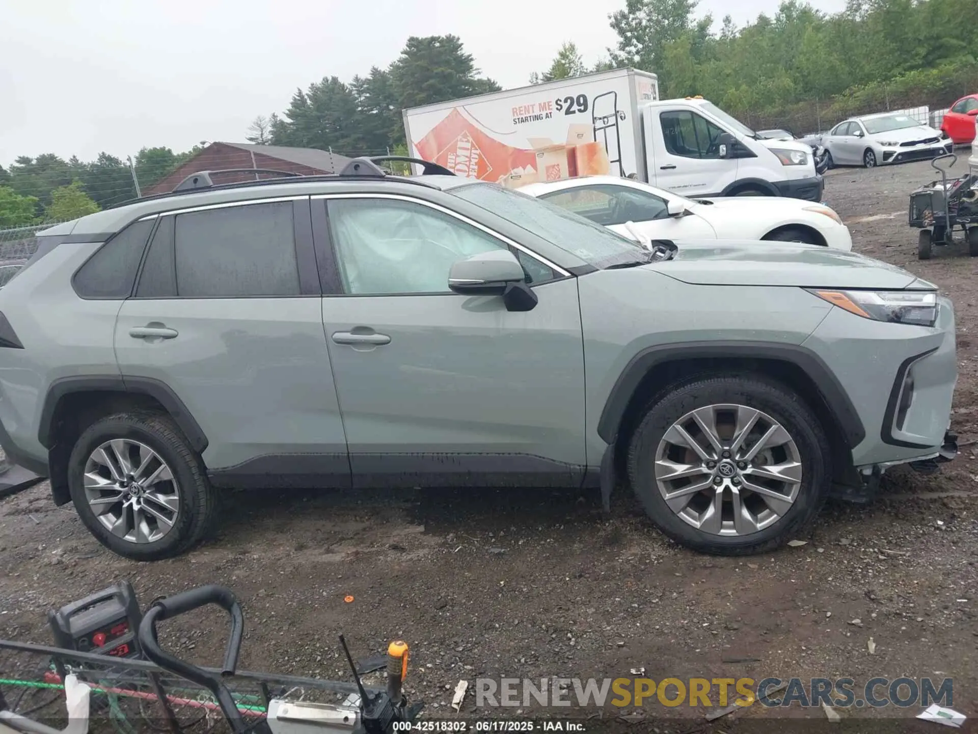 14 Photograph of a damaged car 2T3A1RFVXPW364683 TOYOTA RAV4 2023