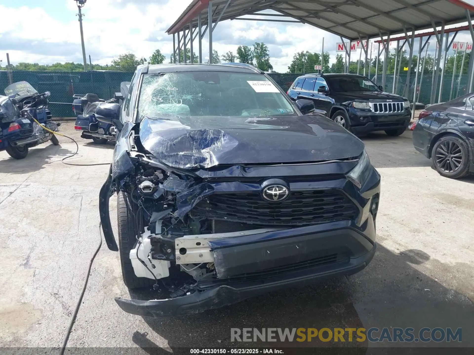 12 Photograph of a damaged car 2T3A1RFVXPW389812 TOYOTA RAV4 2023