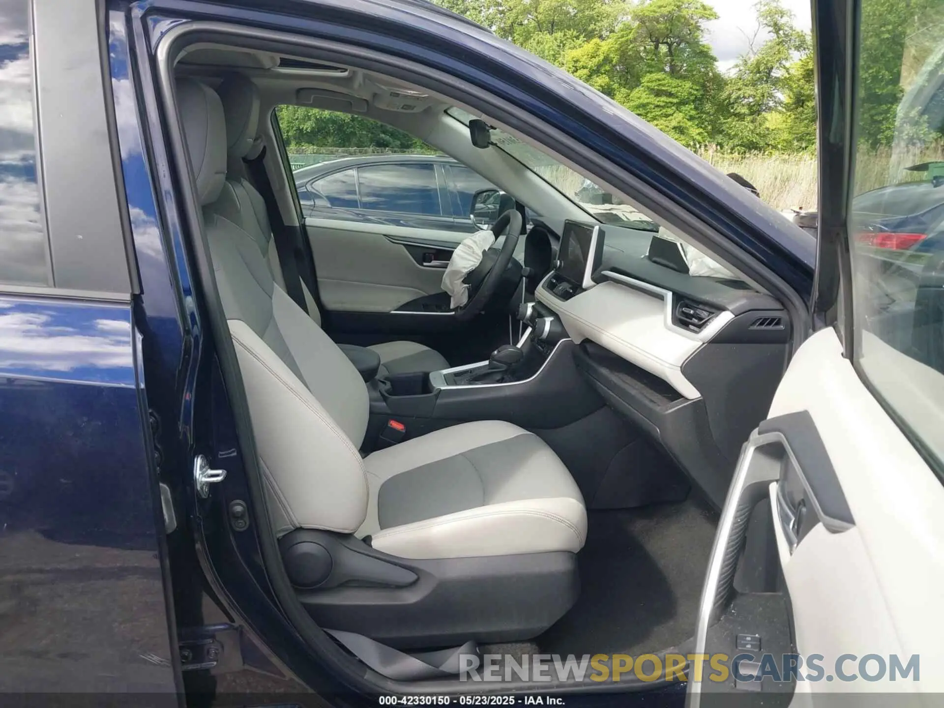 5 Photograph of a damaged car 2T3A1RFVXPW389812 TOYOTA RAV4 2023