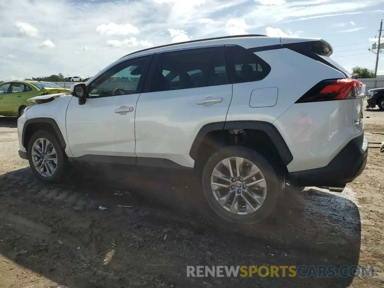 2 Photograph of a damaged car 2T3C1RFV0PW260132 TOYOTA RAV4 2023