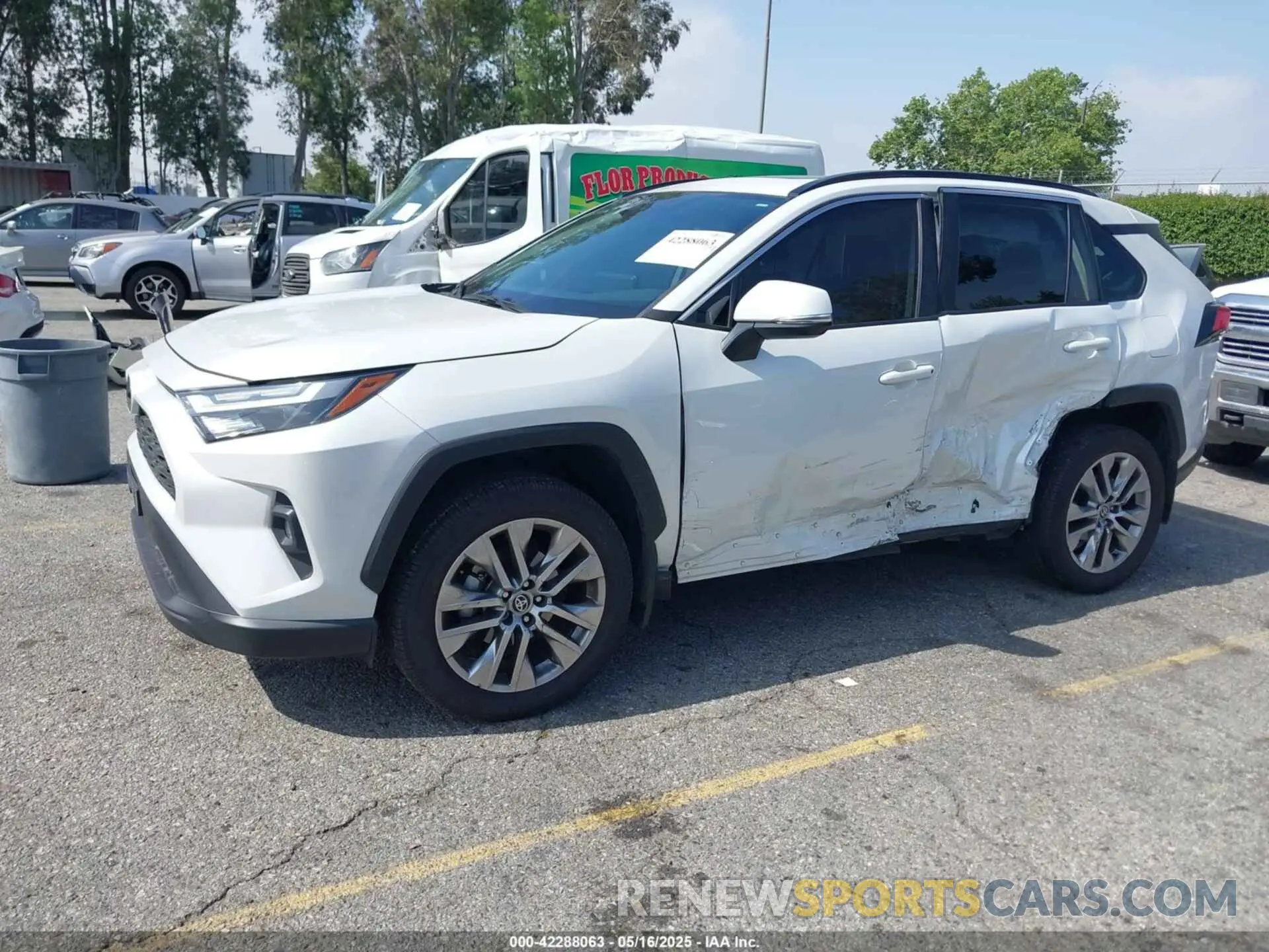 2 Photograph of a damaged car 2T3C1RFV0PW269588 TOYOTA RAV4 2023