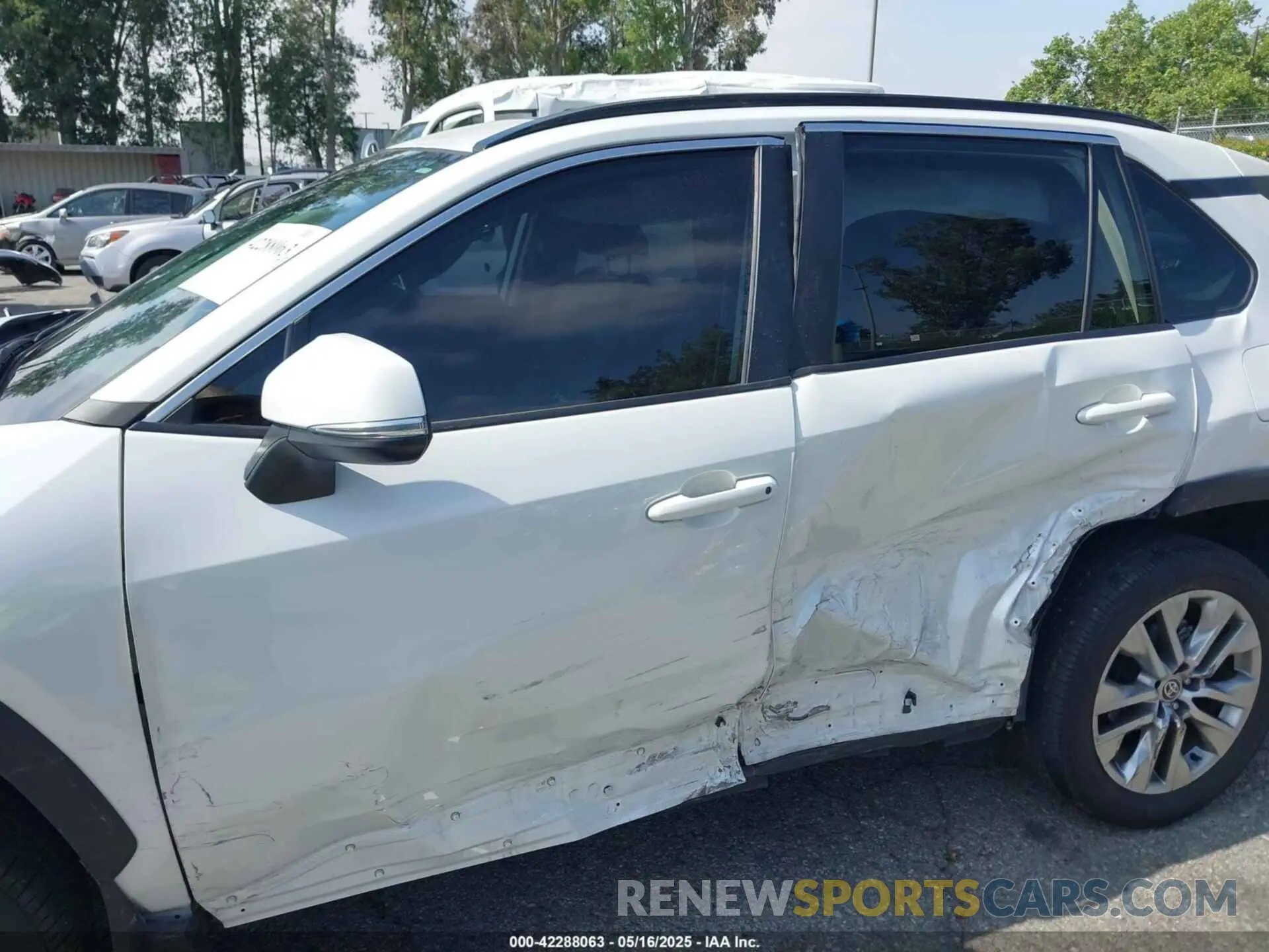 6 Photograph of a damaged car 2T3C1RFV0PW269588 TOYOTA RAV4 2023