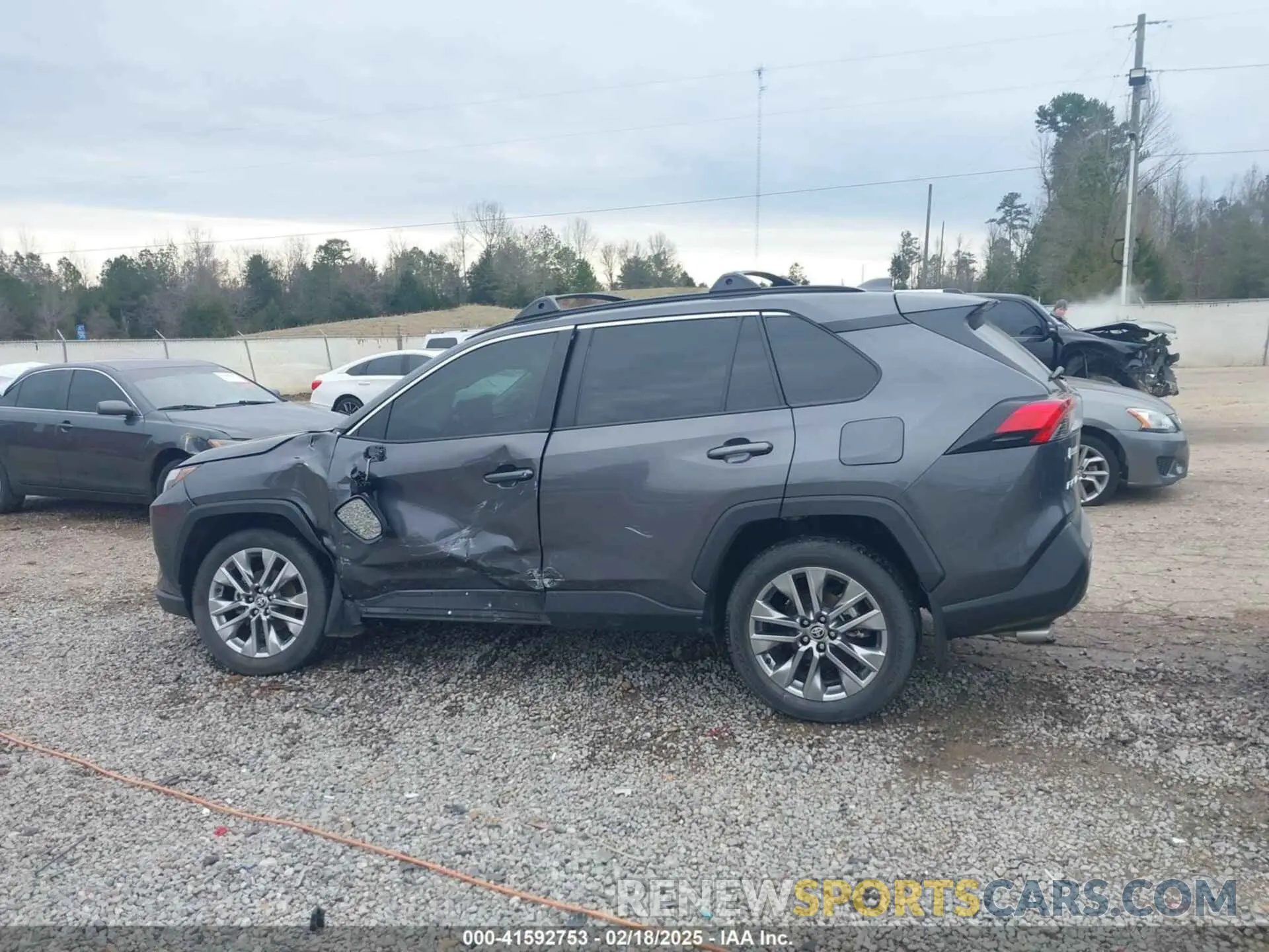 13 Photograph of a damaged car 2T3C1RFV1PW256851 TOYOTA RAV4 2023