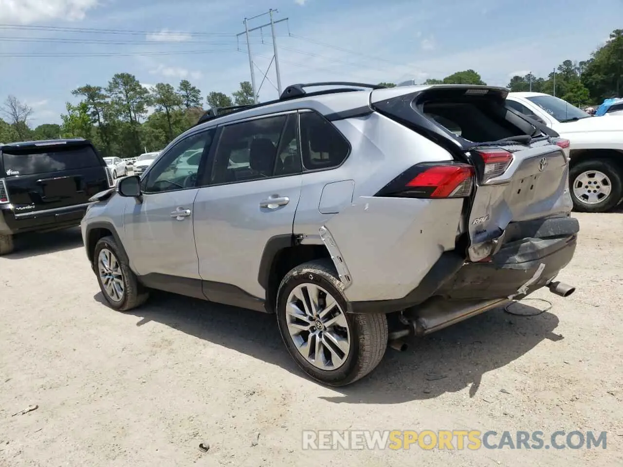 2 Photograph of a damaged car 2T3C1RFV2PW279426 TOYOTA RAV4 2023