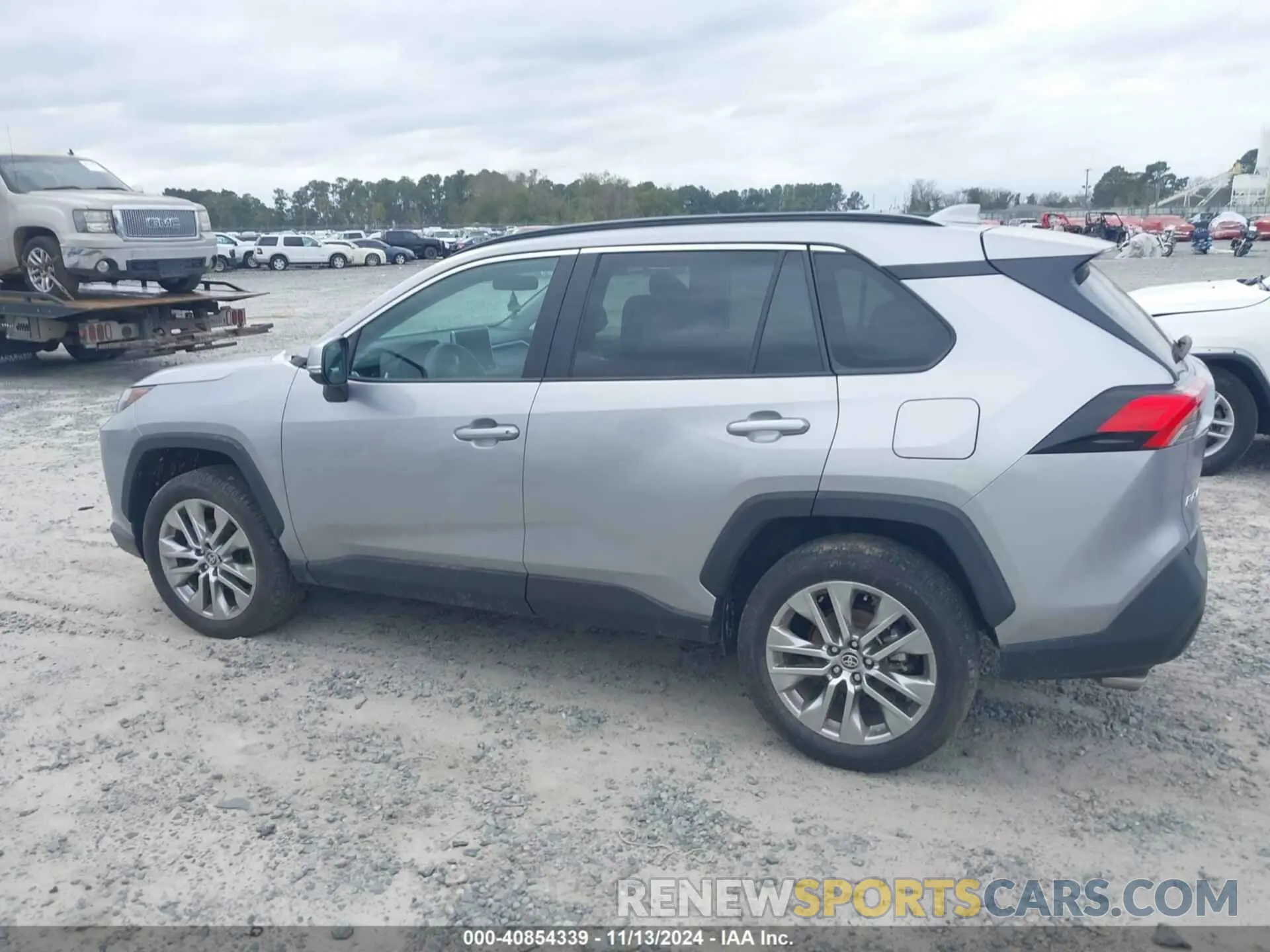 14 Photograph of a damaged car 2T3C1RFV3PC246338 TOYOTA RAV4 2023