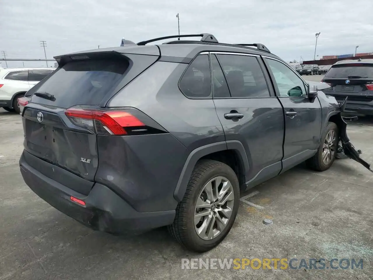 3 Photograph of a damaged car 2T3C1RFV3PW298986 TOYOTA RAV4 2023
