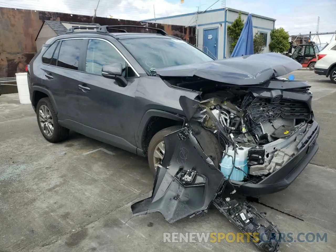 4 Photograph of a damaged car 2T3C1RFV3PW298986 TOYOTA RAV4 2023