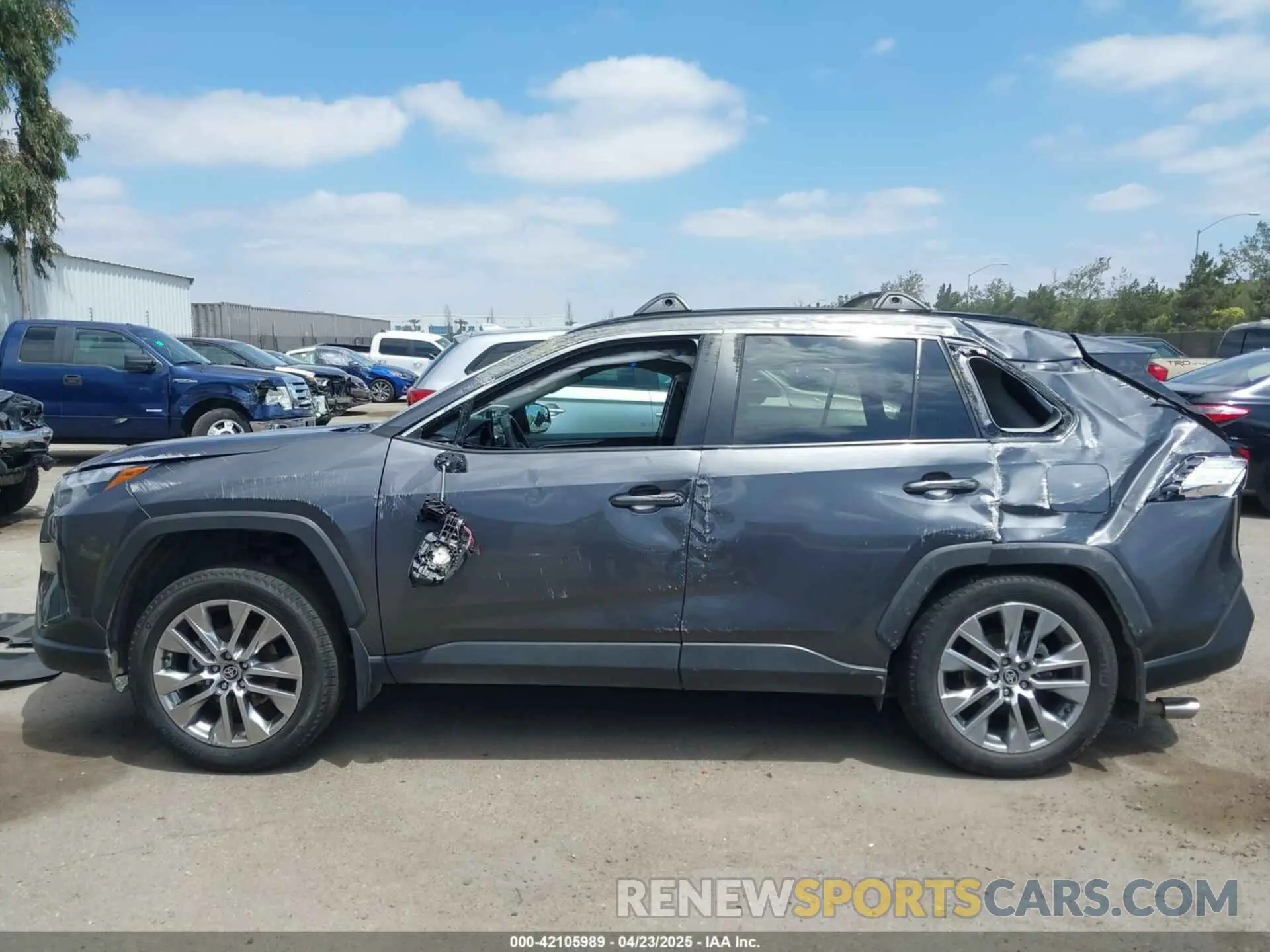 13 Photograph of a damaged car 2T3C1RFV4PW274552 TOYOTA RAV4 2023