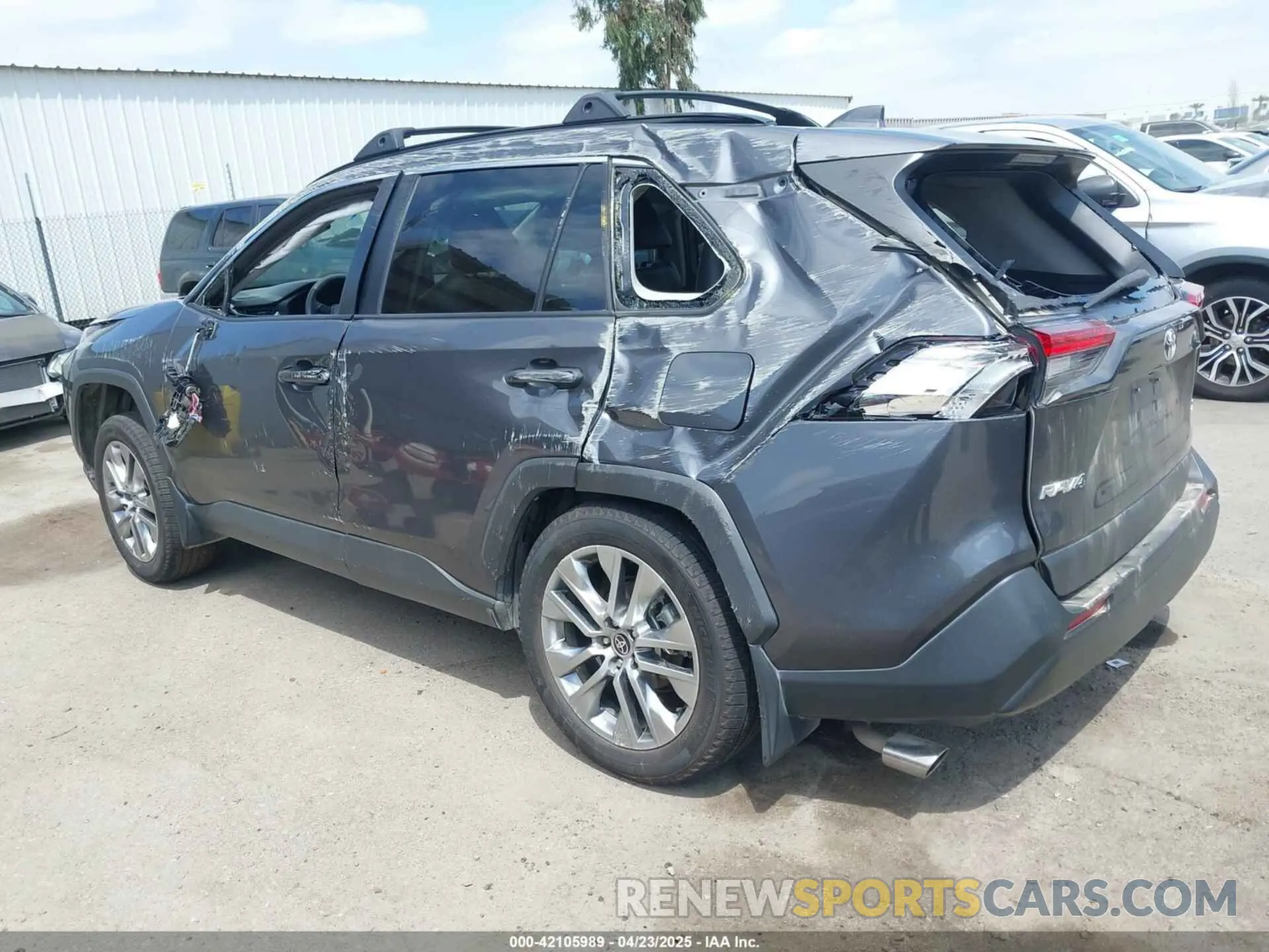 3 Photograph of a damaged car 2T3C1RFV4PW274552 TOYOTA RAV4 2023