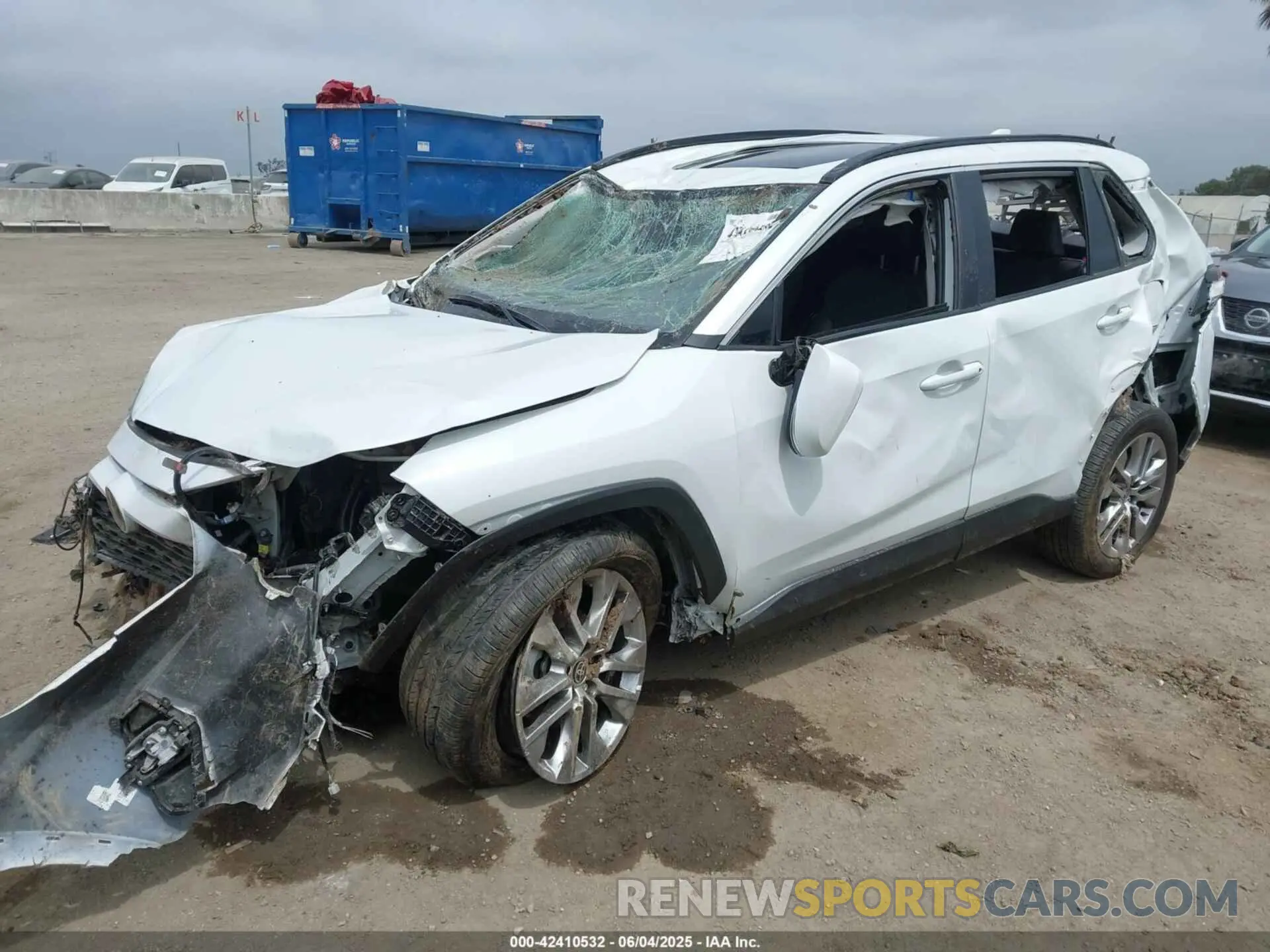 2 Photograph of a damaged car 2T3C1RFV4PW295885 TOYOTA RAV4 2023