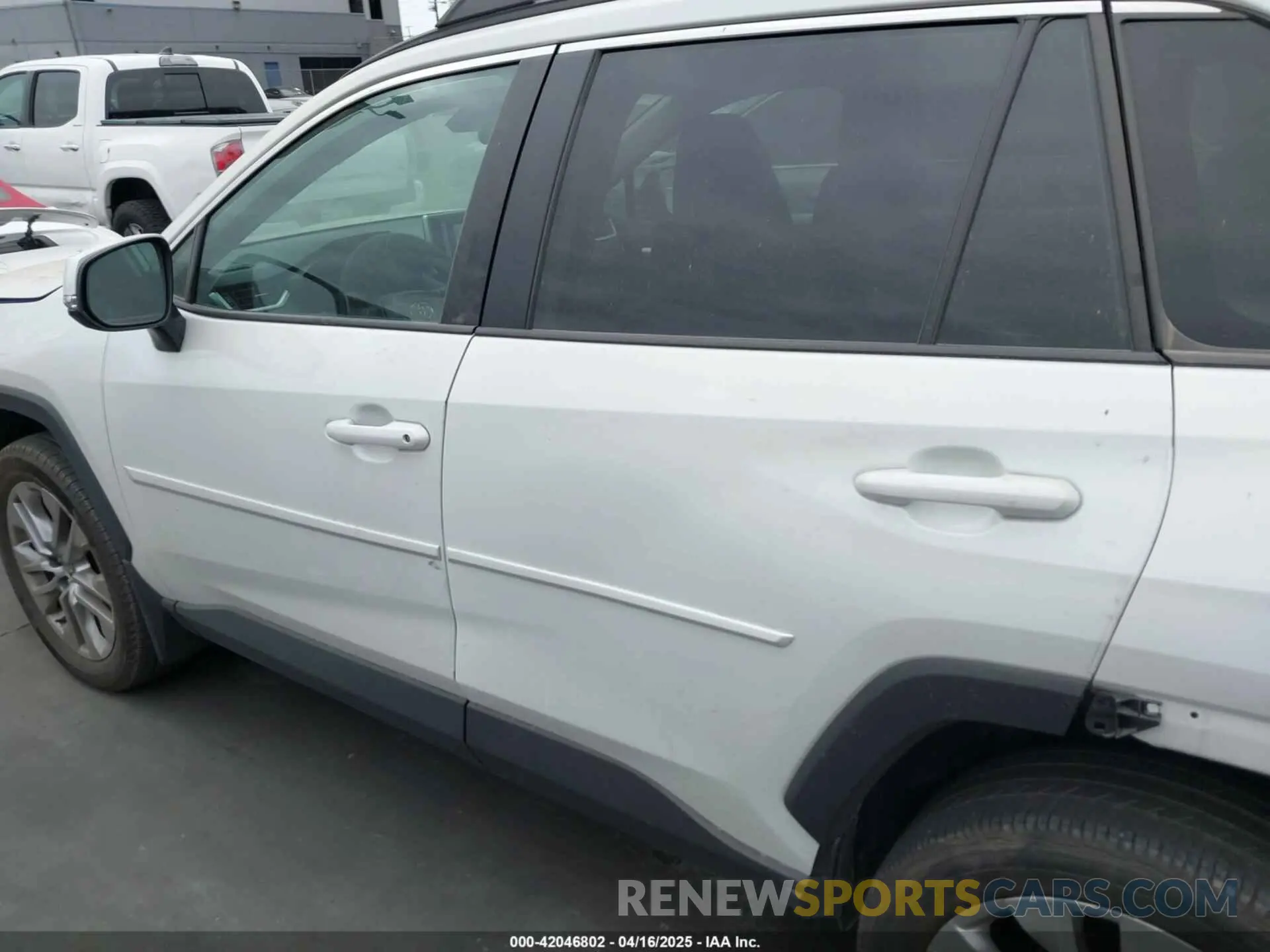 15 Photograph of a damaged car 2T3C1RFV5PW281350 TOYOTA RAV4 2023