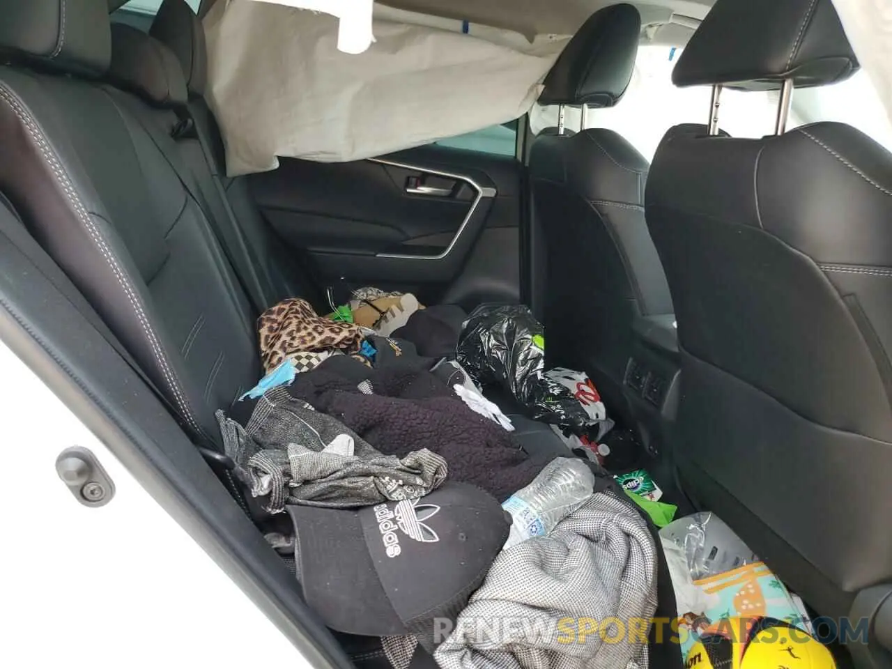 10 Photograph of a damaged car 2T3C1RFV5PW284765 TOYOTA RAV4 2023