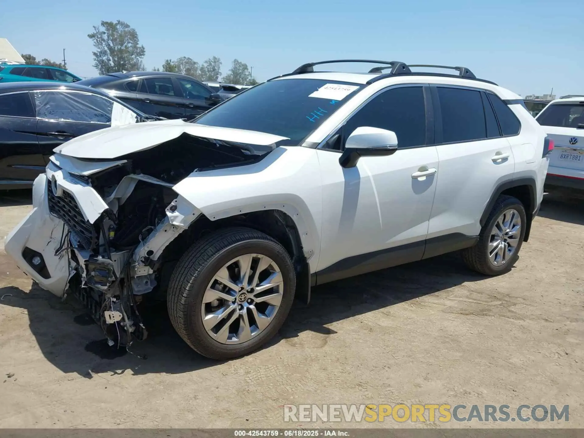 2 Photograph of a damaged car 2T3C1RFV5PW284796 TOYOTA RAV4 2023
