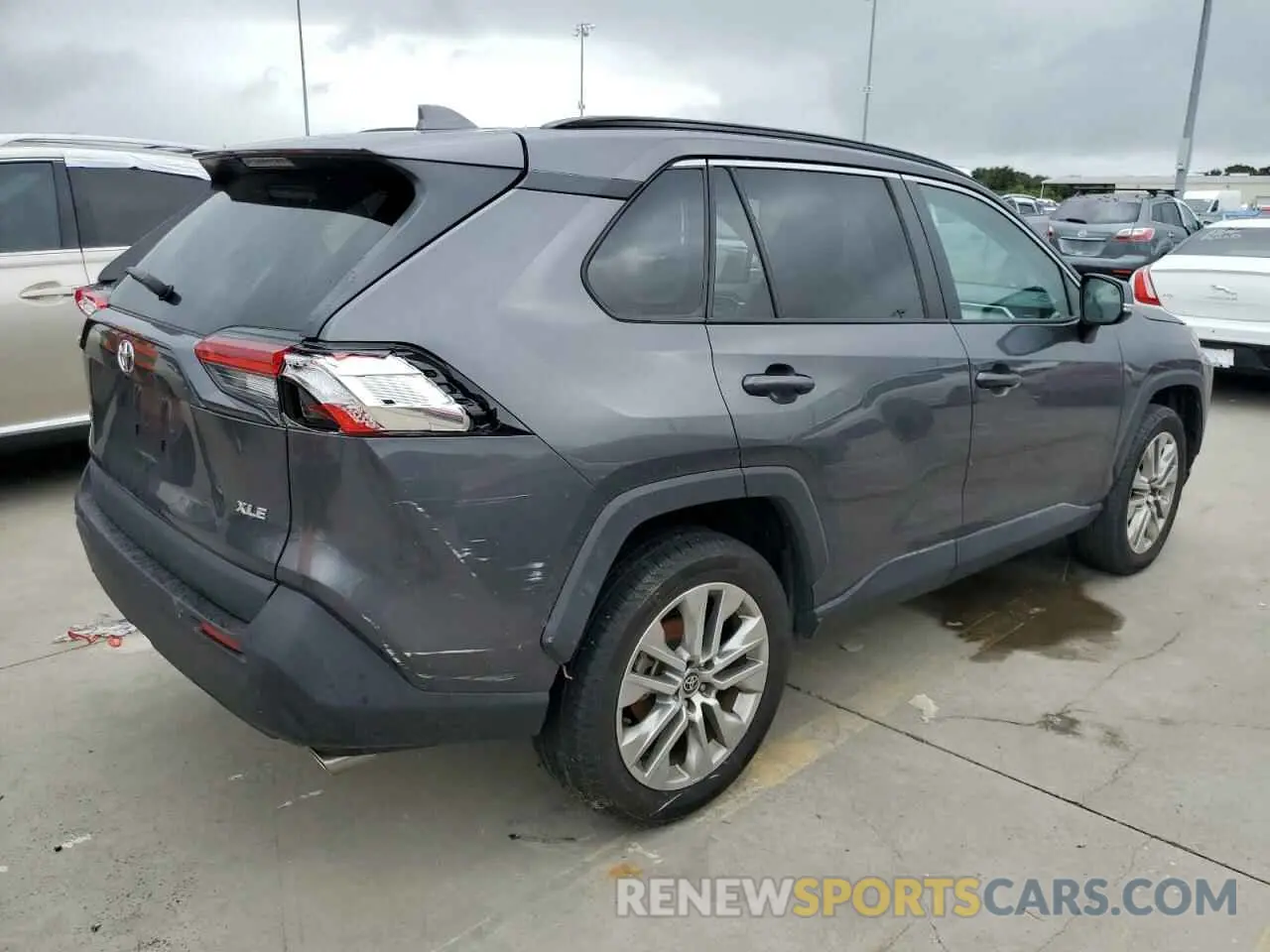 3 Photograph of a damaged car 2T3C1RFV6PC234622 TOYOTA RAV4 2023
