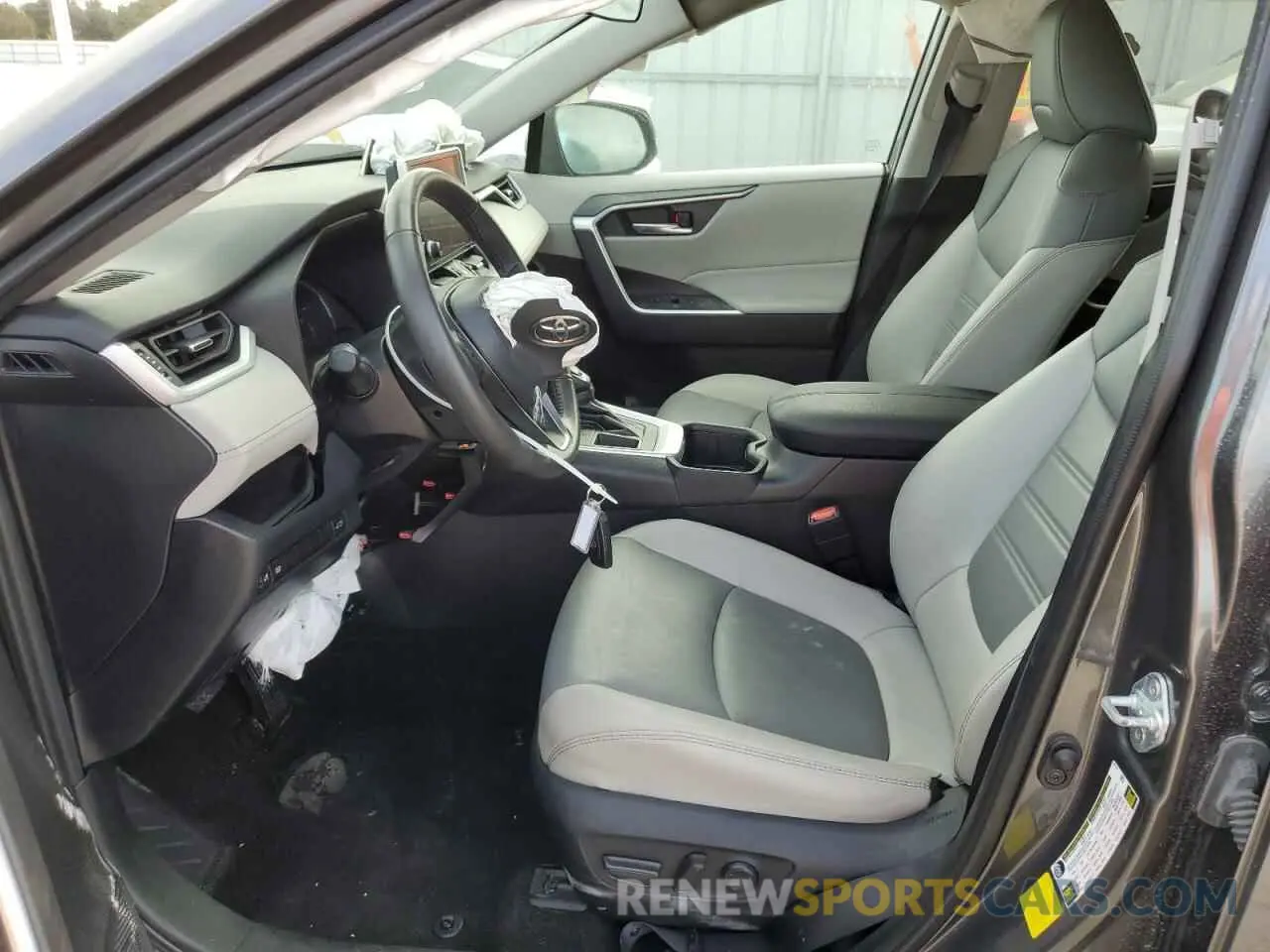 7 Photograph of a damaged car 2T3C1RFV6PC235043 TOYOTA RAV4 2023