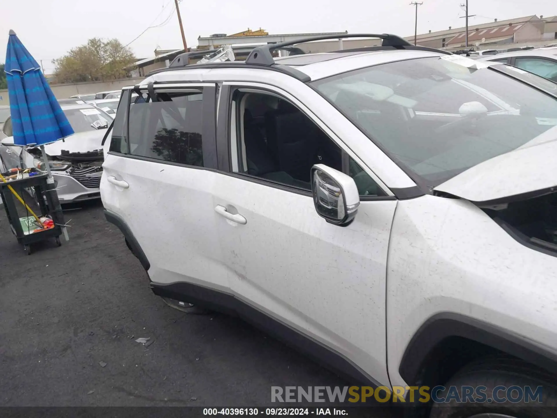 14 Photograph of a damaged car 2T3C1RFV6PW287500 TOYOTA RAV4 2023