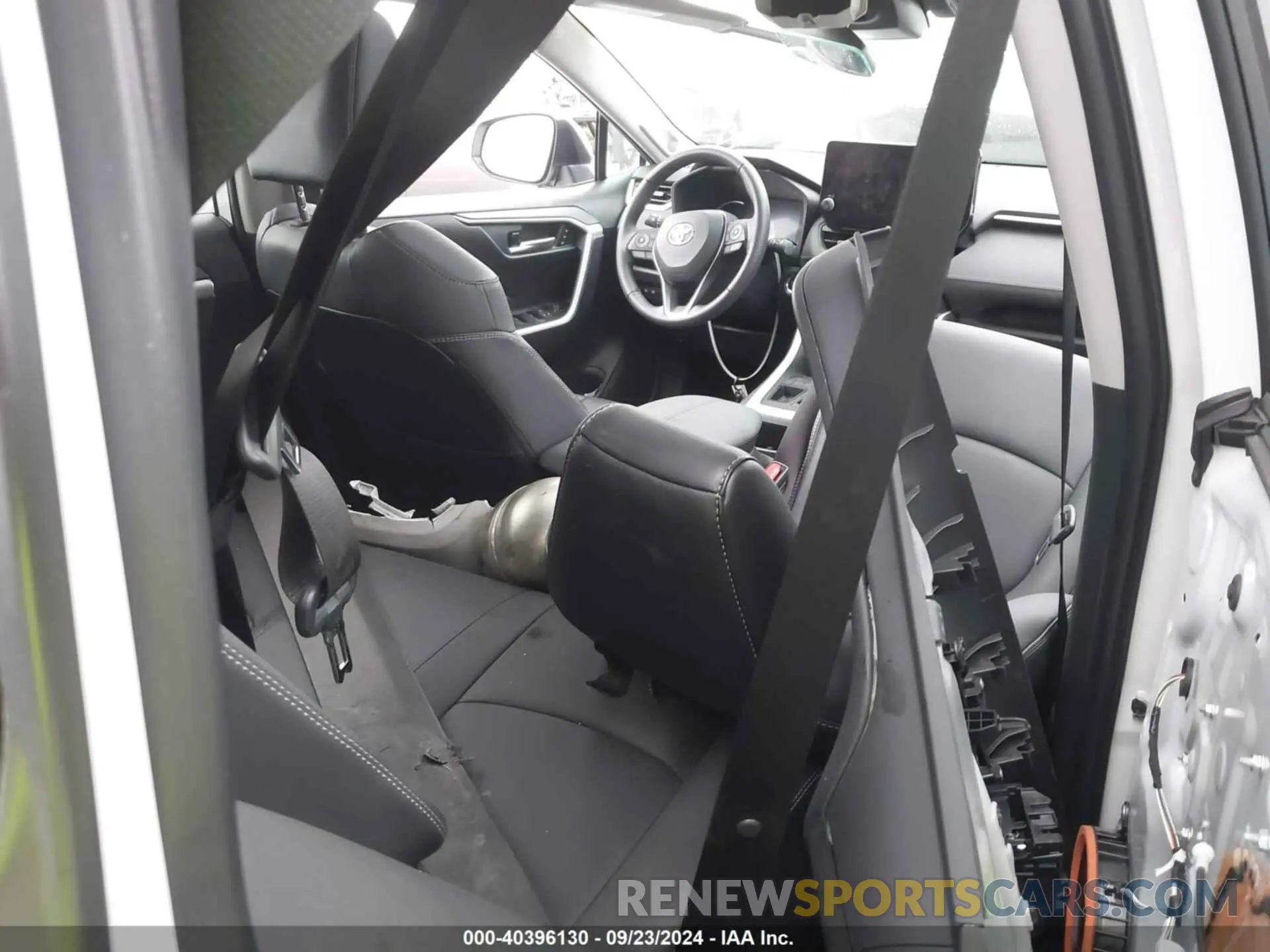 8 Photograph of a damaged car 2T3C1RFV6PW287500 TOYOTA RAV4 2023