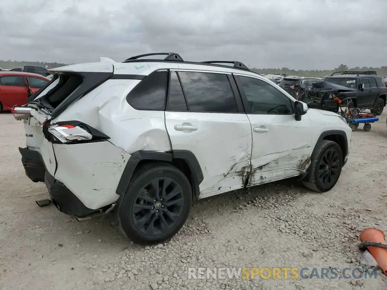 3 Photograph of a damaged car 2T3C1RFV7PW248396 TOYOTA RAV4 2023