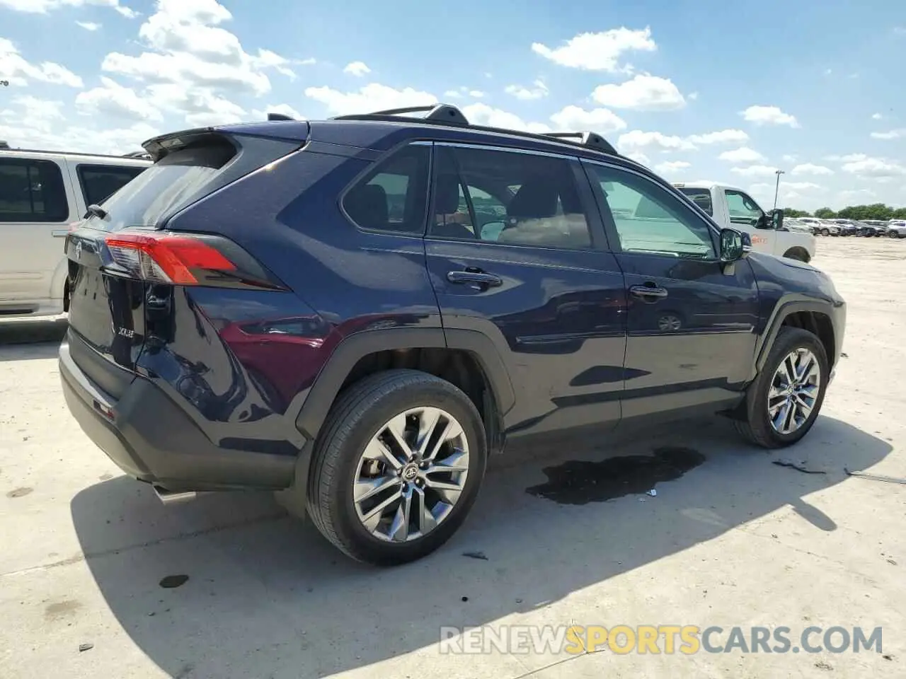 3 Photograph of a damaged car 2T3C1RFV7PW255039 TOYOTA RAV4 2023