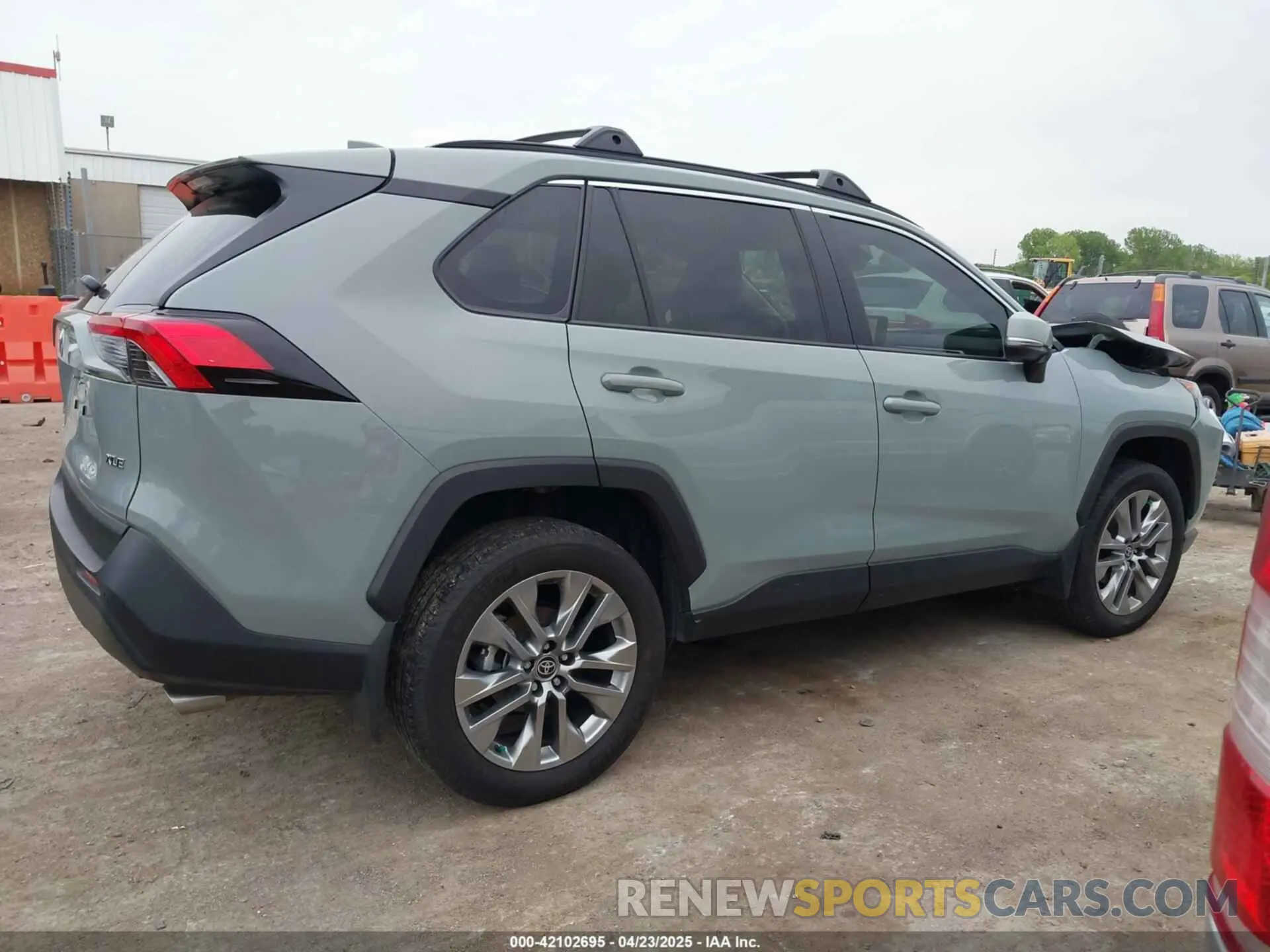 13 Photograph of a damaged car 2T3C1RFV7PW258622 TOYOTA RAV4 2023