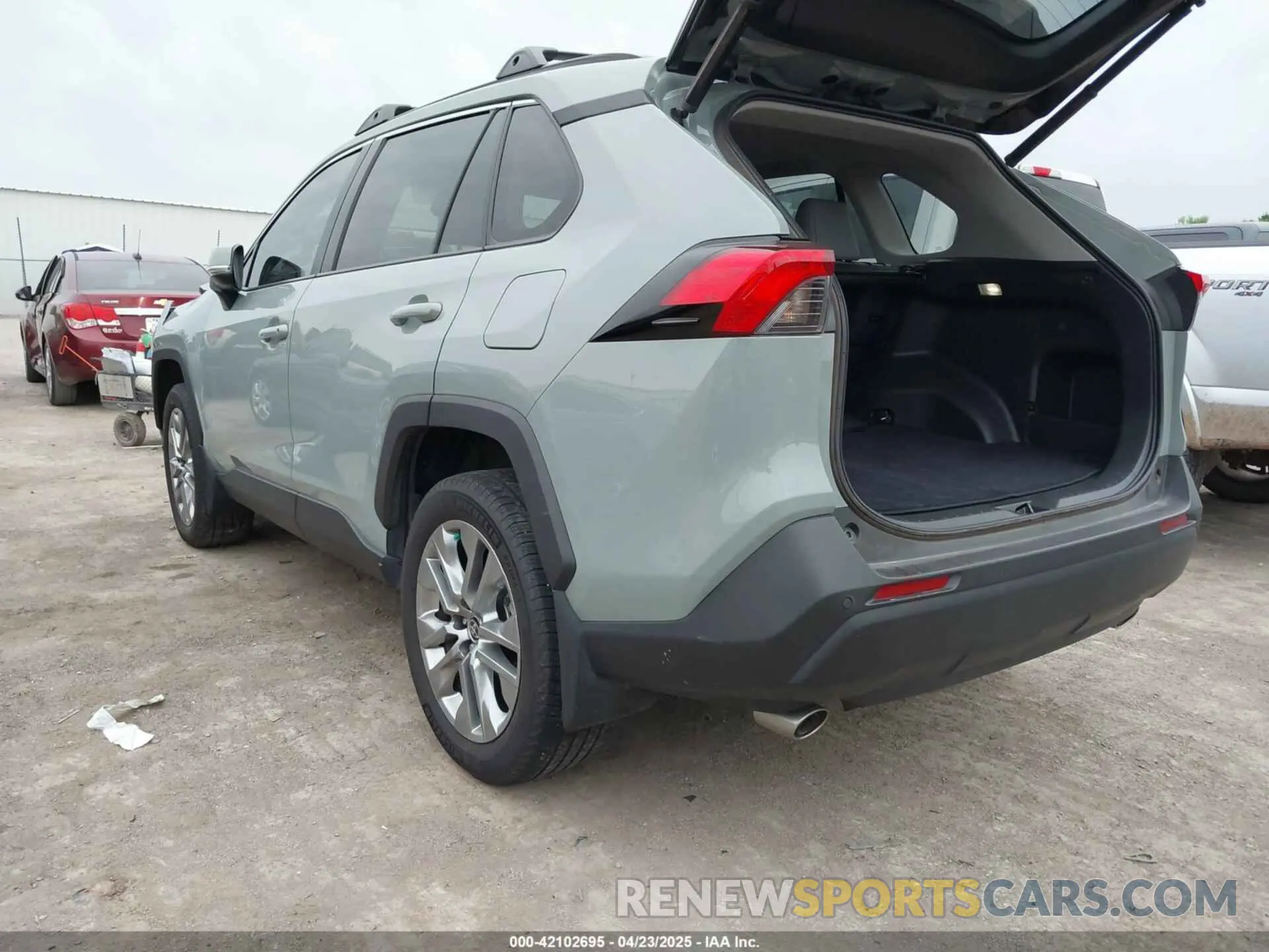 3 Photograph of a damaged car 2T3C1RFV7PW258622 TOYOTA RAV4 2023