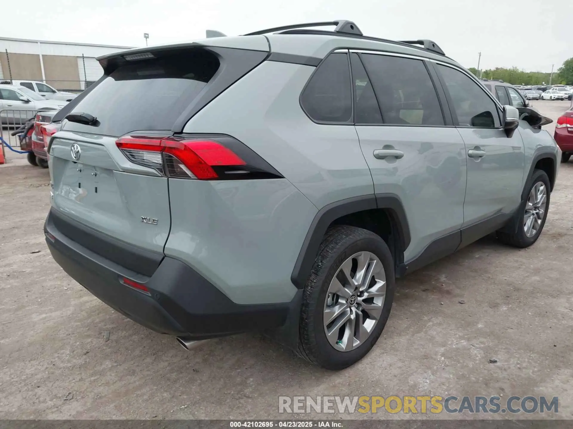 4 Photograph of a damaged car 2T3C1RFV7PW258622 TOYOTA RAV4 2023