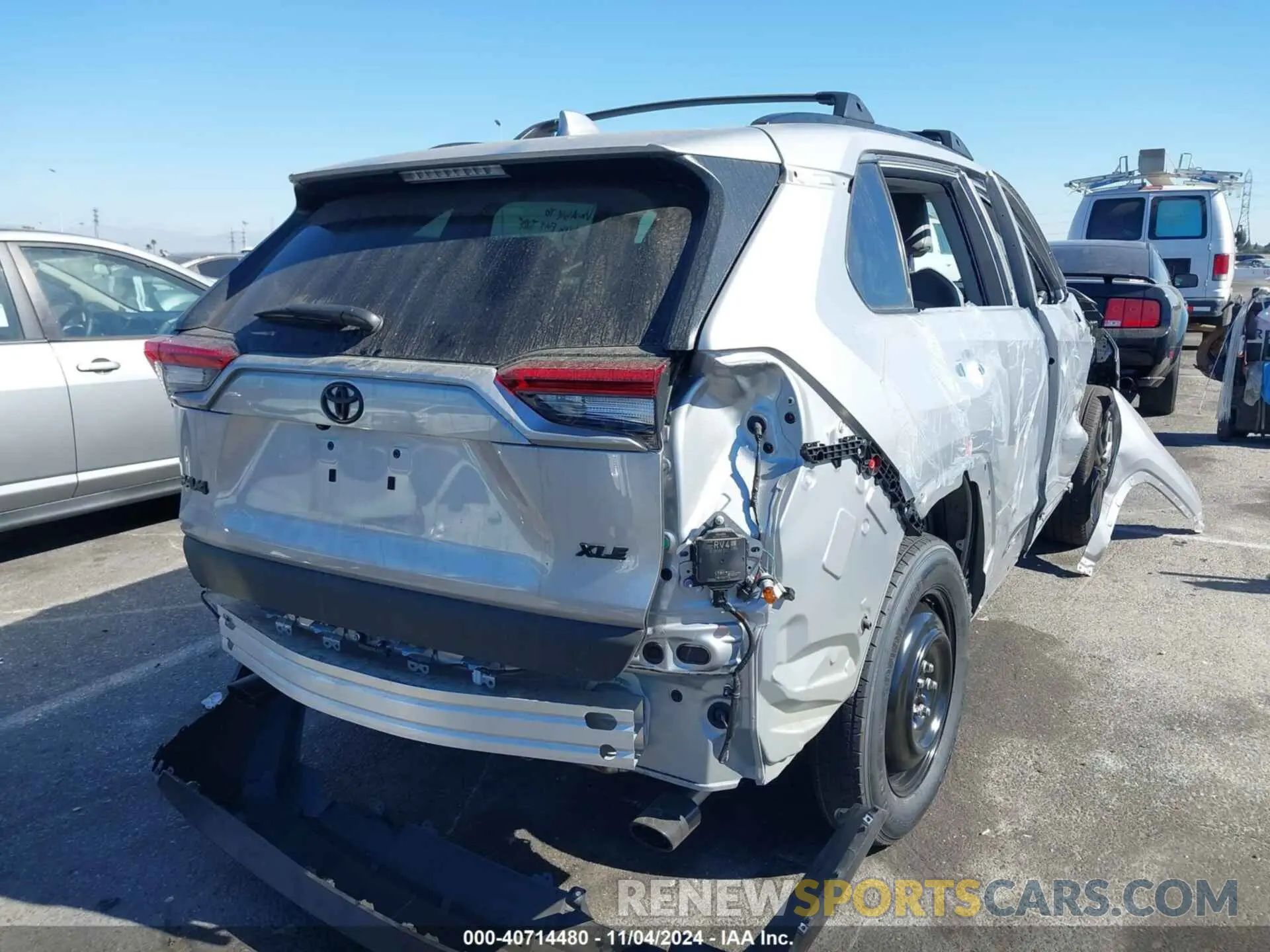 4 Photograph of a damaged car 2T3C1RFV8PW281147 TOYOTA RAV4 2023