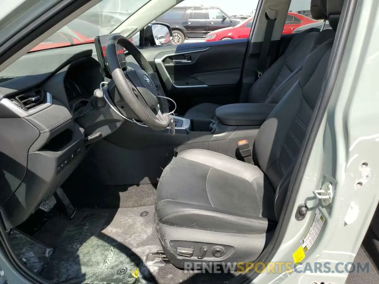 7 Photograph of a damaged car 2T3C1RFV8PW294769 TOYOTA RAV4 2023