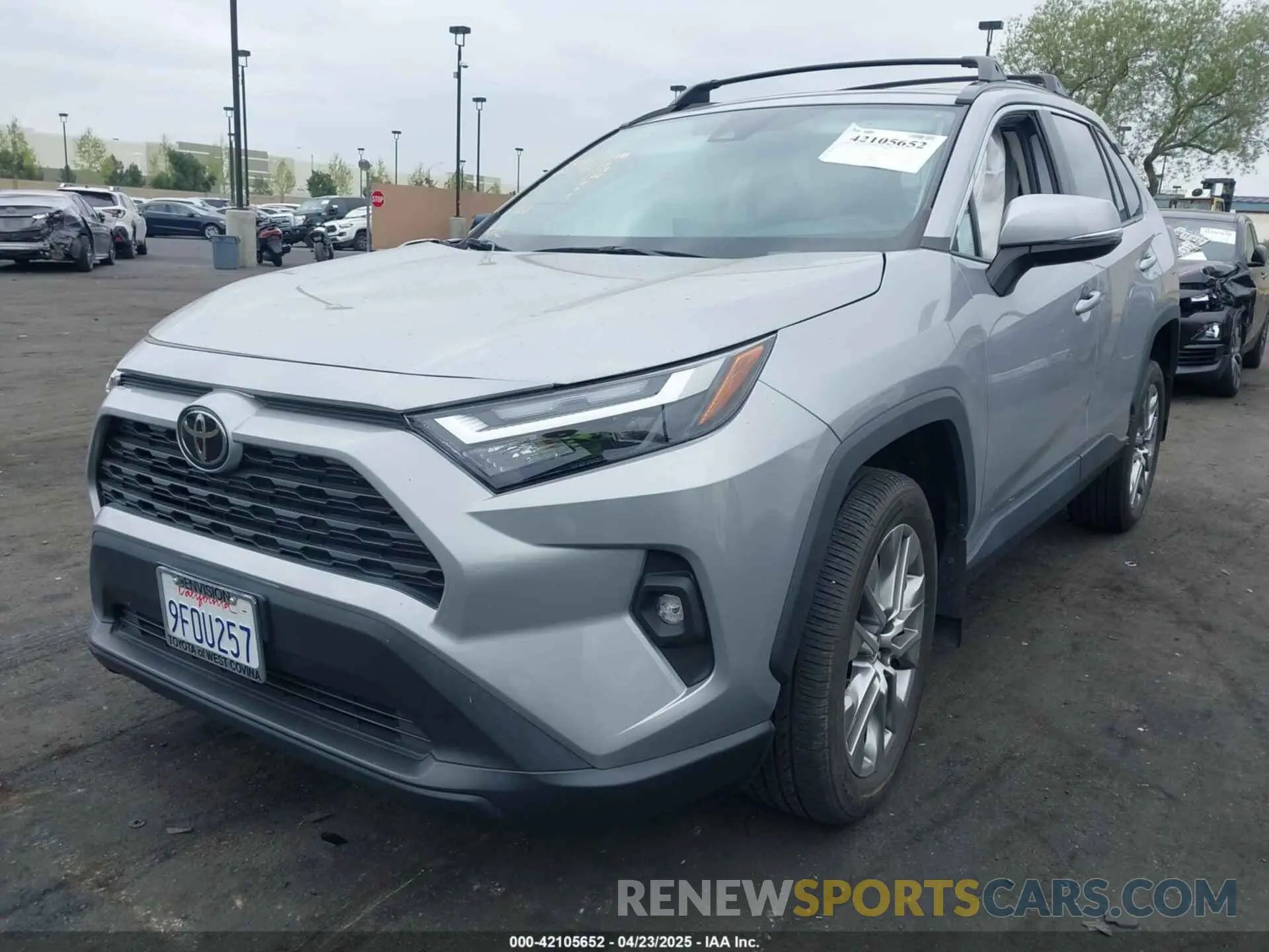 2 Photograph of a damaged car 2T3C1RFV9PW258508 TOYOTA RAV4 2023