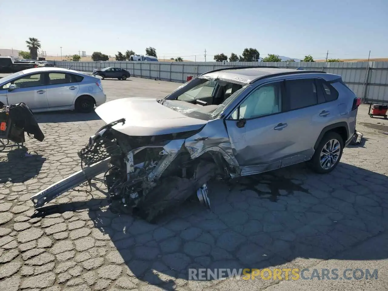 1 Photograph of a damaged car 2T3C1RFVXPW248313 TOYOTA RAV4 2023