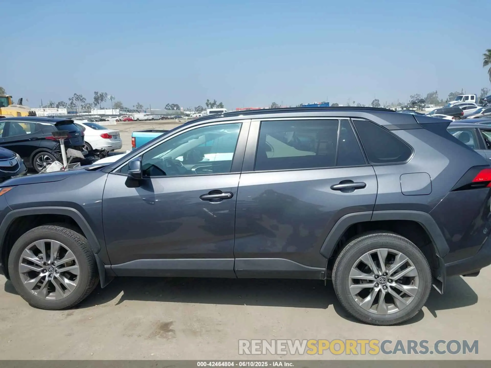 14 Photograph of a damaged car 2T3C1RFVXPW281456 TOYOTA RAV4 2023