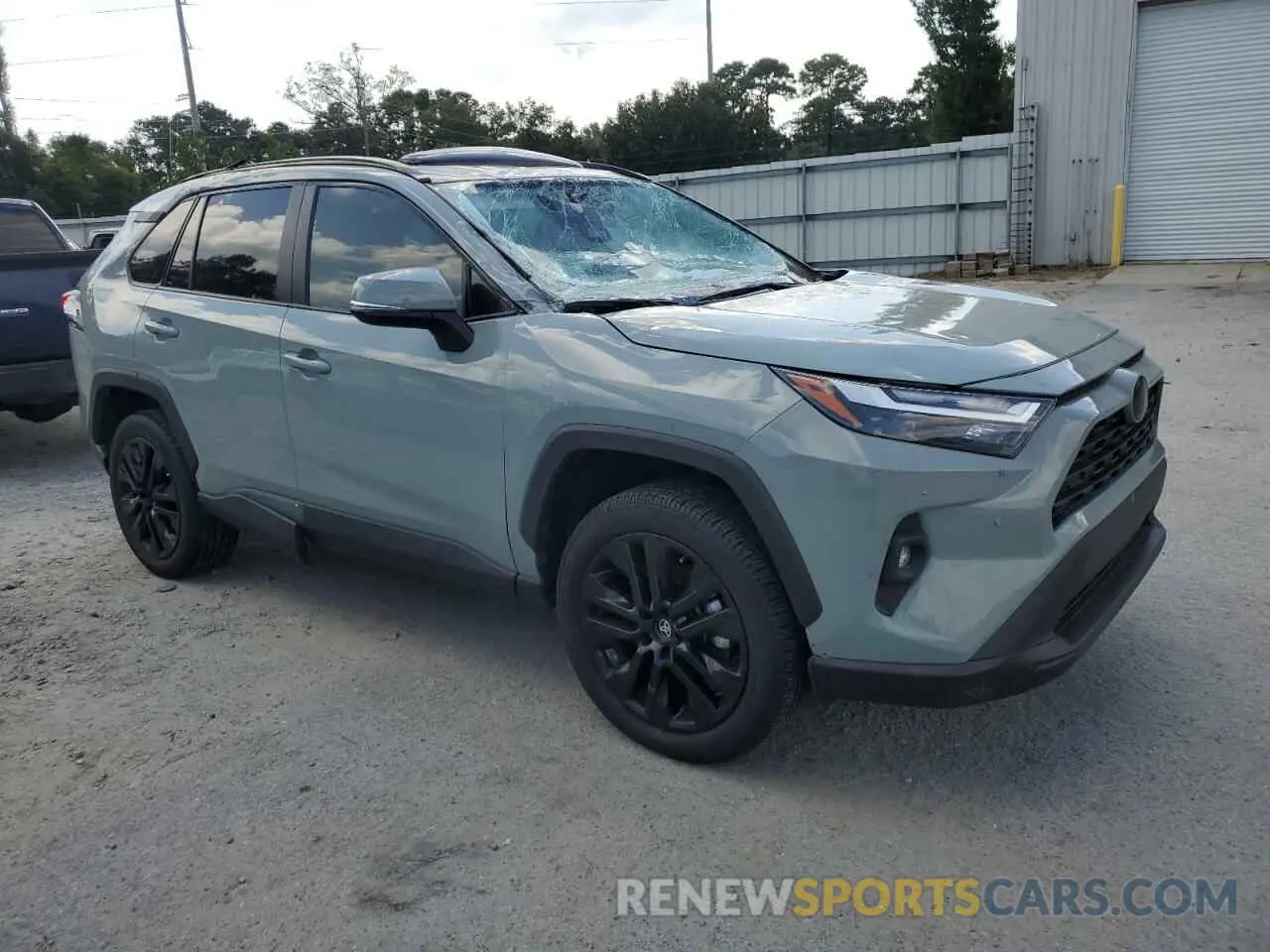 4 Photograph of a damaged car 2T3C1RFVXPW282865 TOYOTA RAV4 2023
