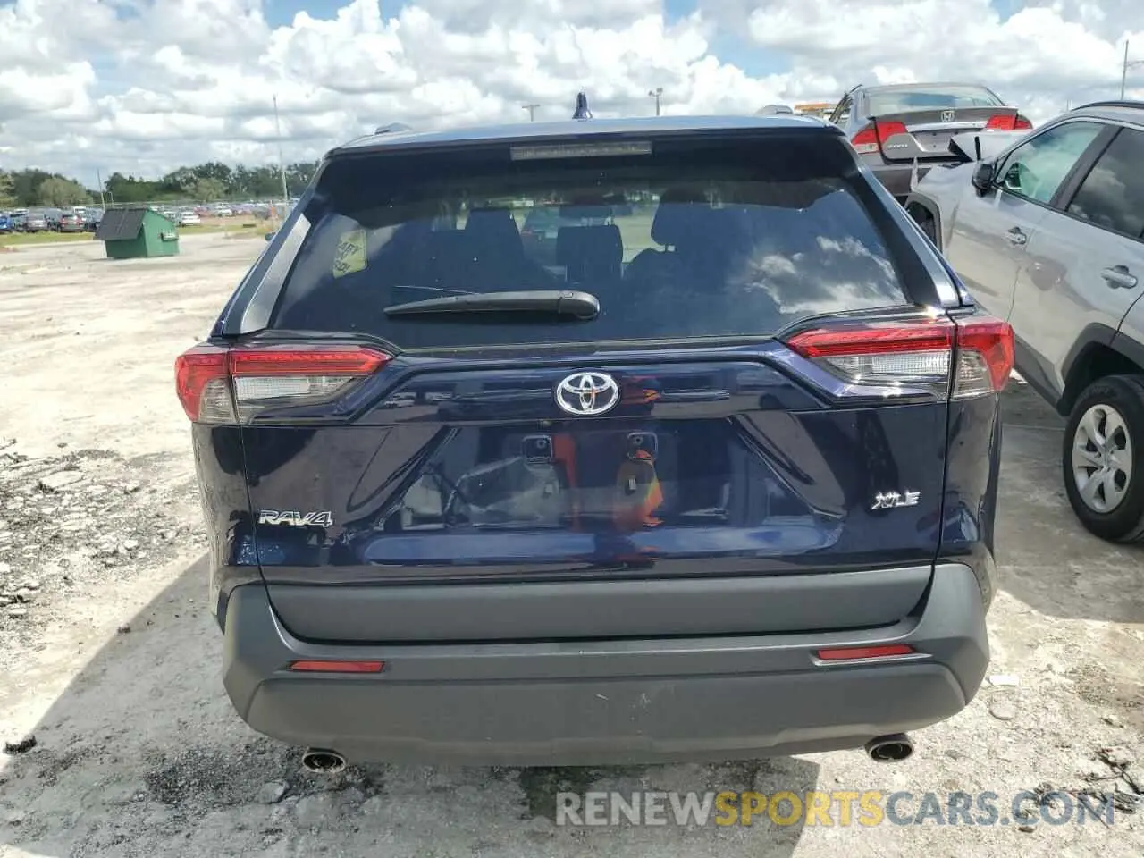 6 Photograph of a damaged car 2T3C1RFVXPW283577 TOYOTA RAV4 2023
